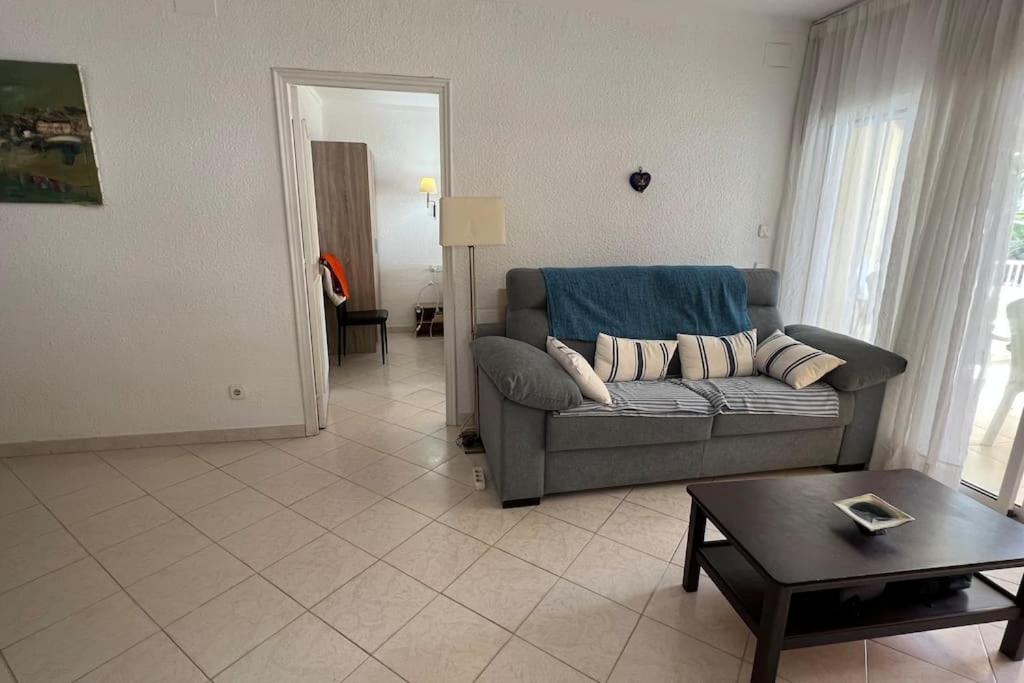 Apartamento con acceso directo a la playa AV-39 view 2