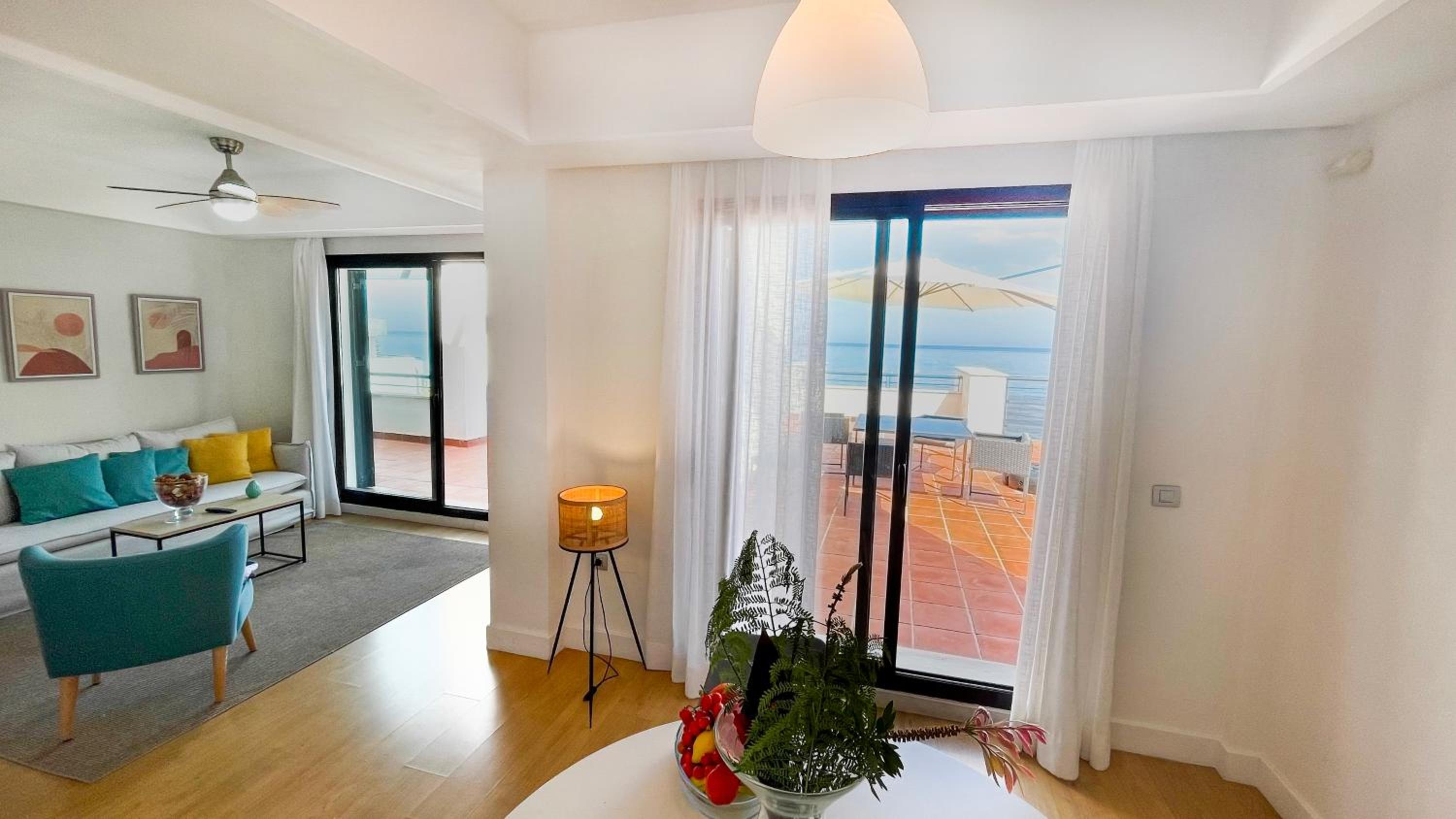 Exclusive luxury frontline beach penthouse Casares del mar - Estepona