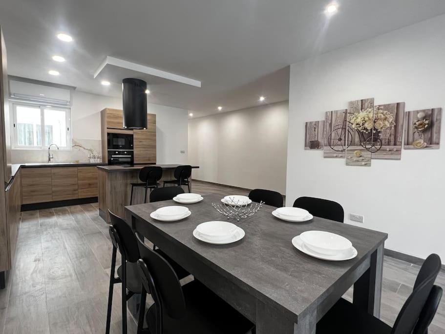 Zejtun 3-Bedroom Modern Apartment view 4