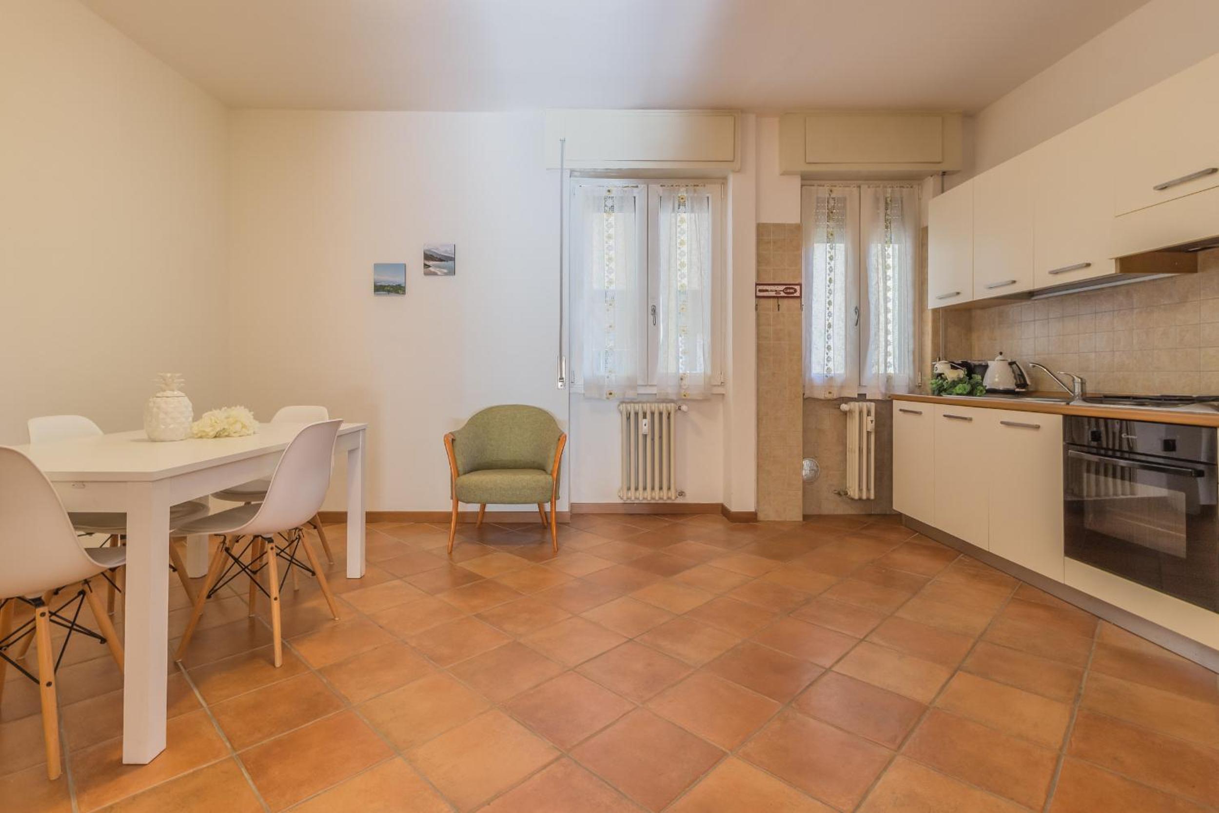 Casa Bobbie en Varenna — kitchen