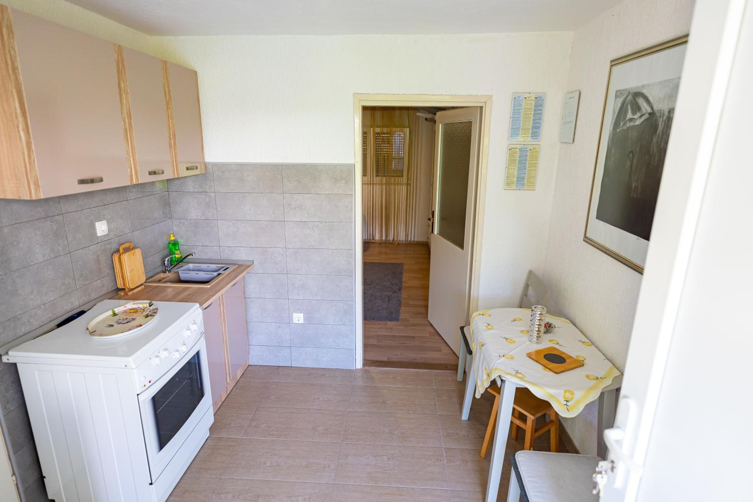 Oasis apartment 300 meters from the beach - by TA Leut Agency view 4