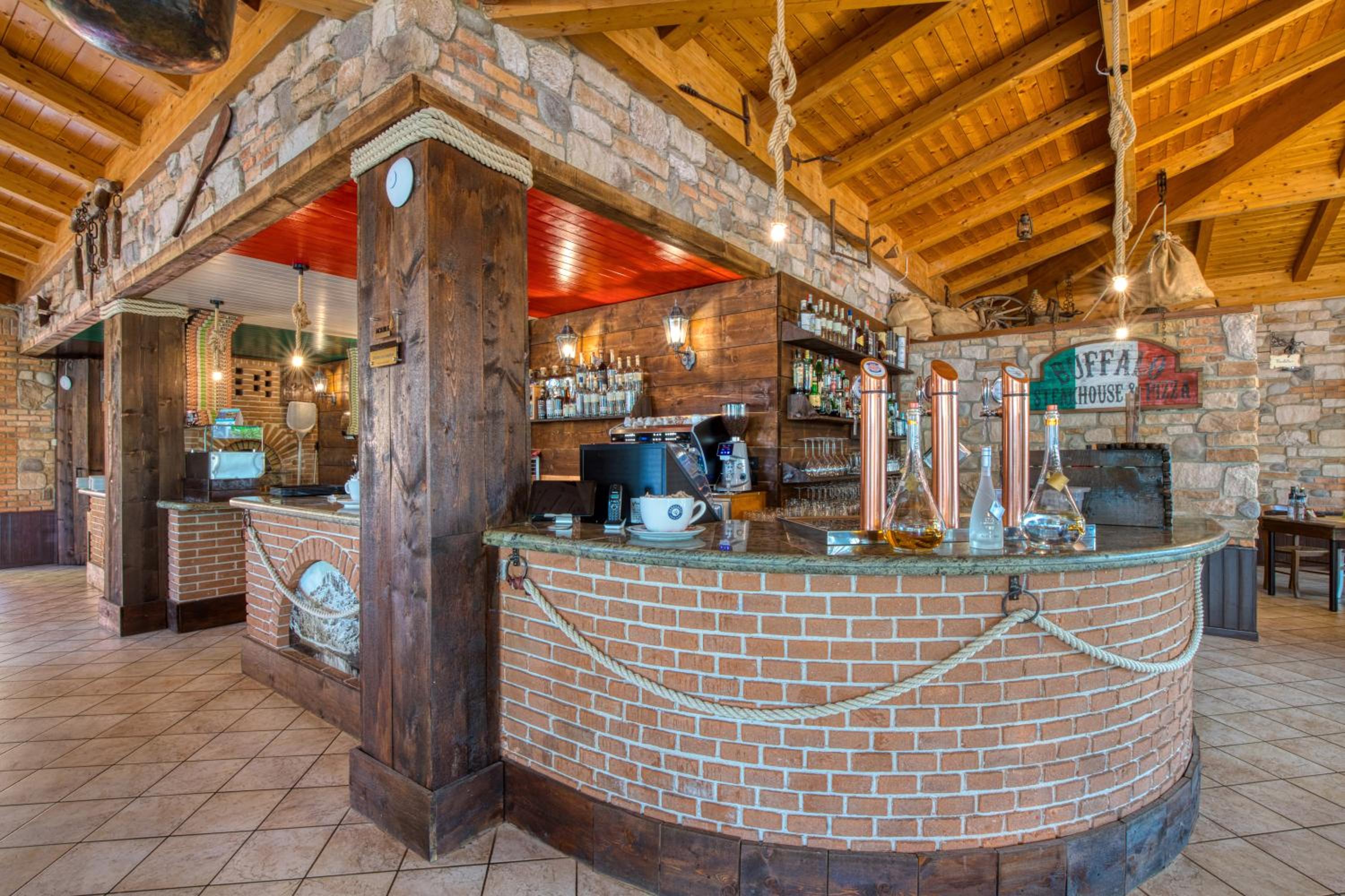 Appartamenti Villa Camporosso- Parchi,Terme di Cola'