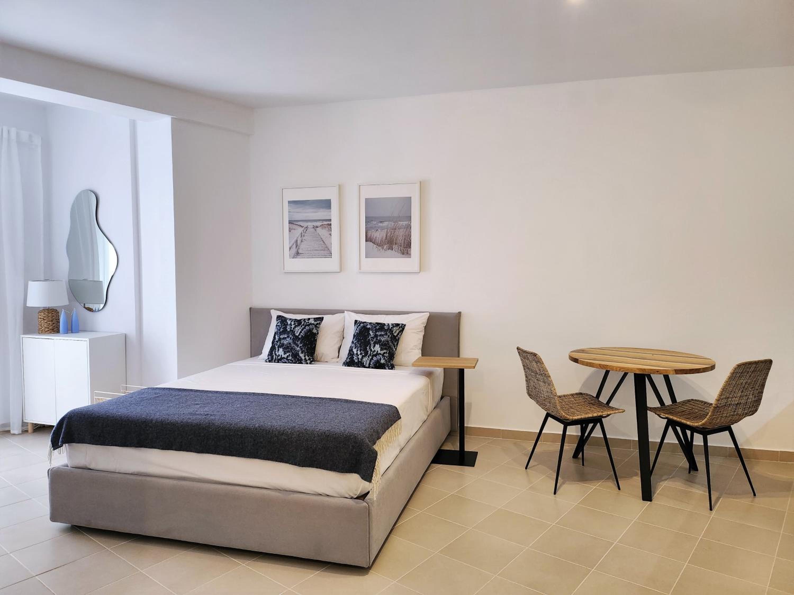 ELISOS Studio Apartment