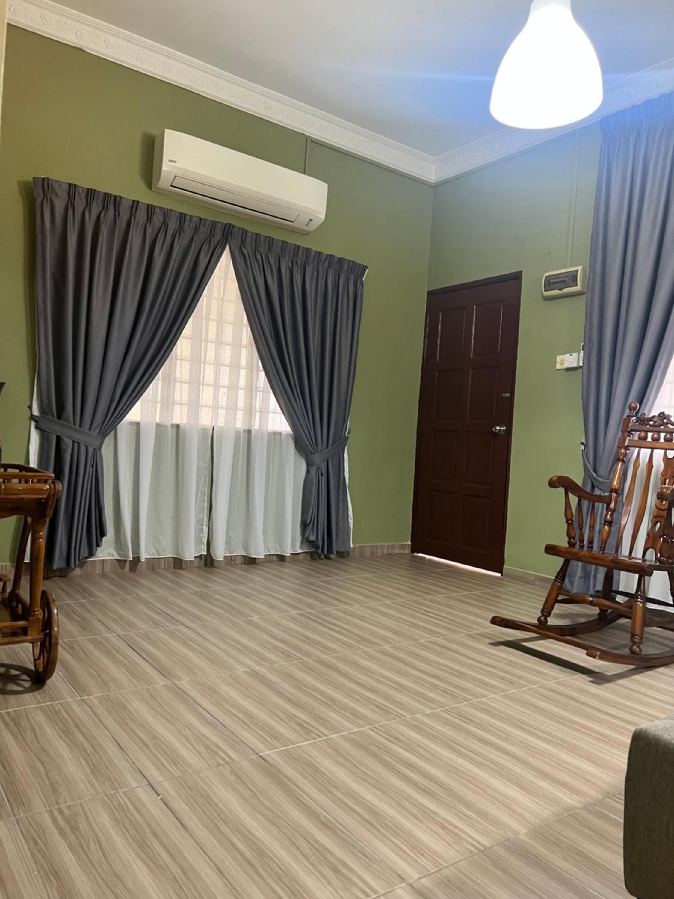 Kubu Gajah Homestay, 15 Minutes to Subang Airport photo 1