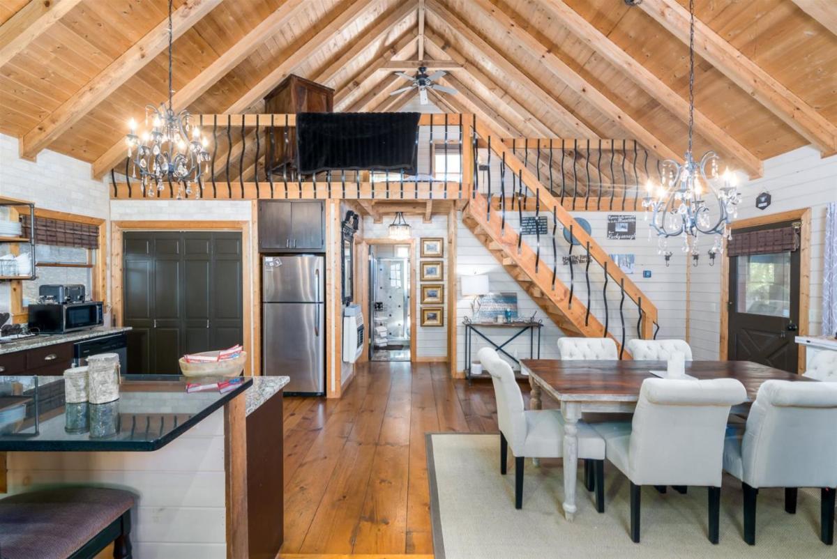 New Listing! The Laurel Mountain Chalet