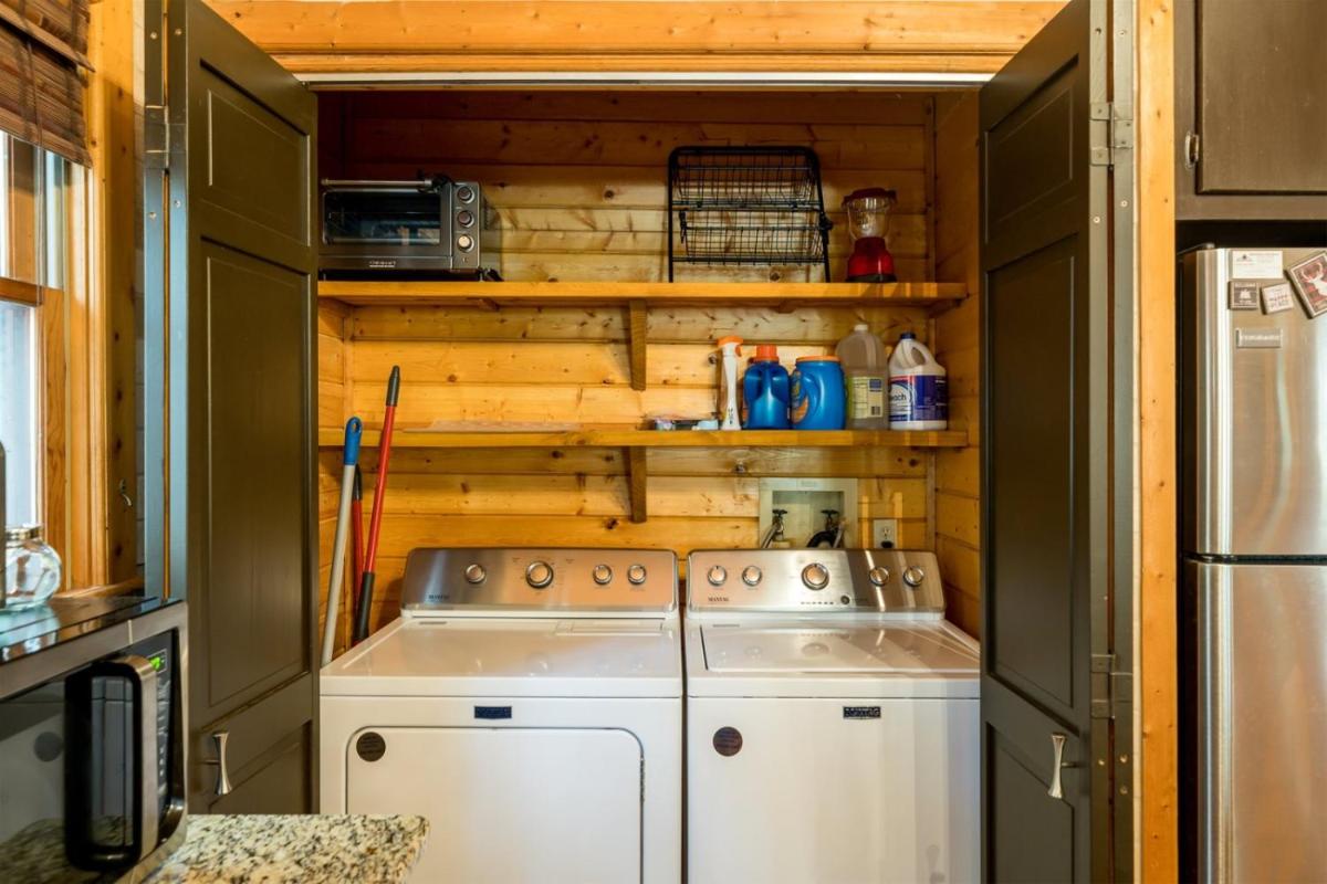 New Listing! The Laurel Mountain Chalet