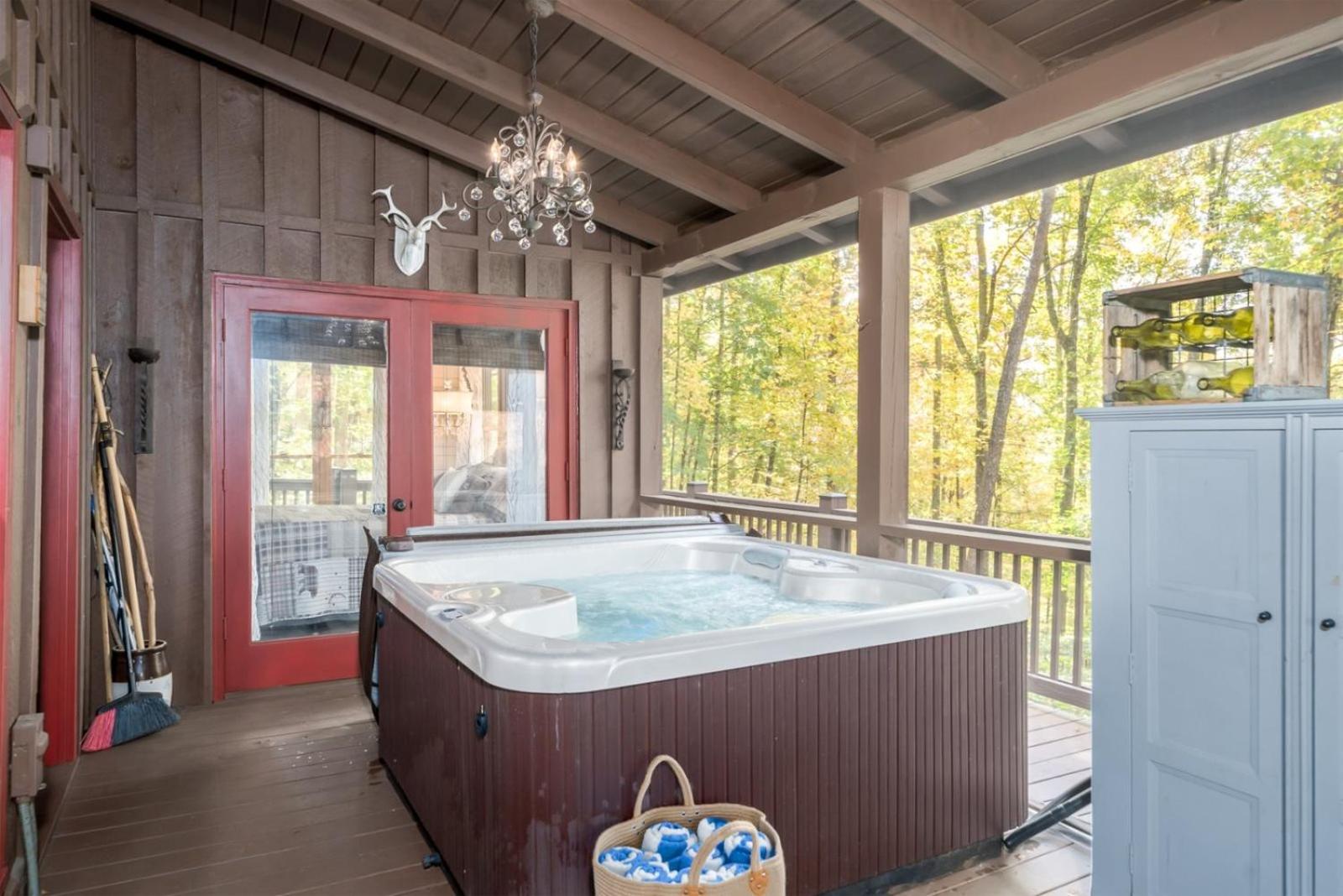 New Listing! The Laurel Mountain Chalet