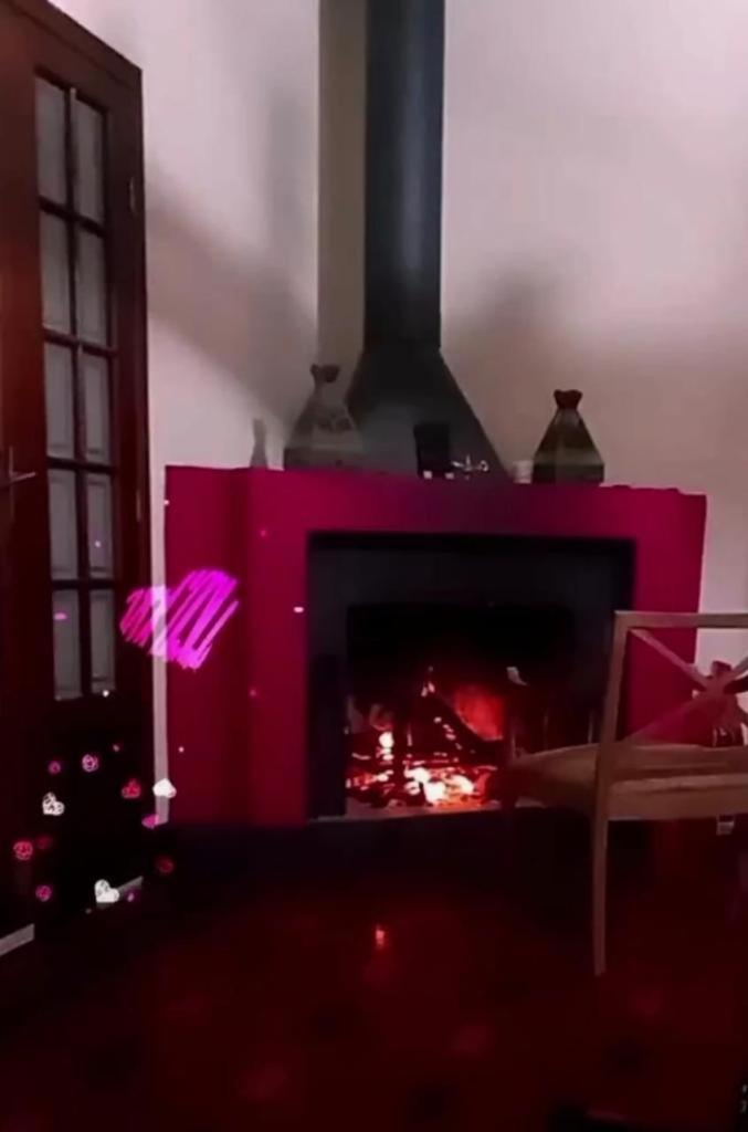Casa da Fazenda- no bosque com lareira e banheira