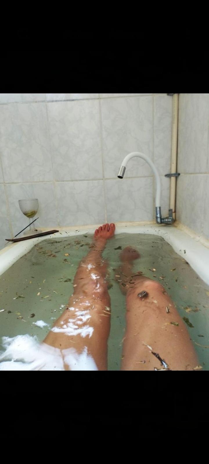 Casa da Fazenda- no bosque com lareira e banheira