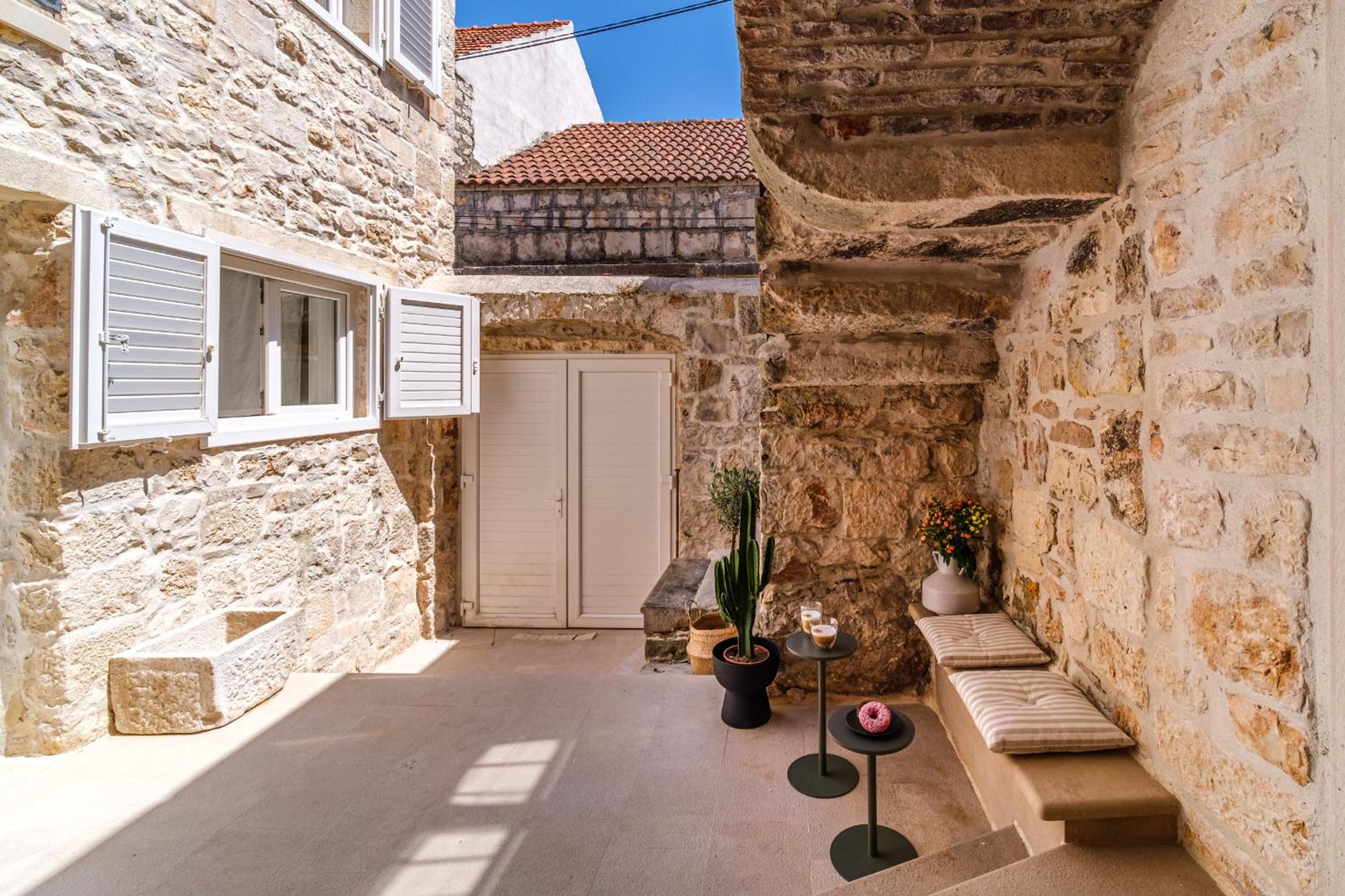 Villa Nora - Charme Holidays view 4