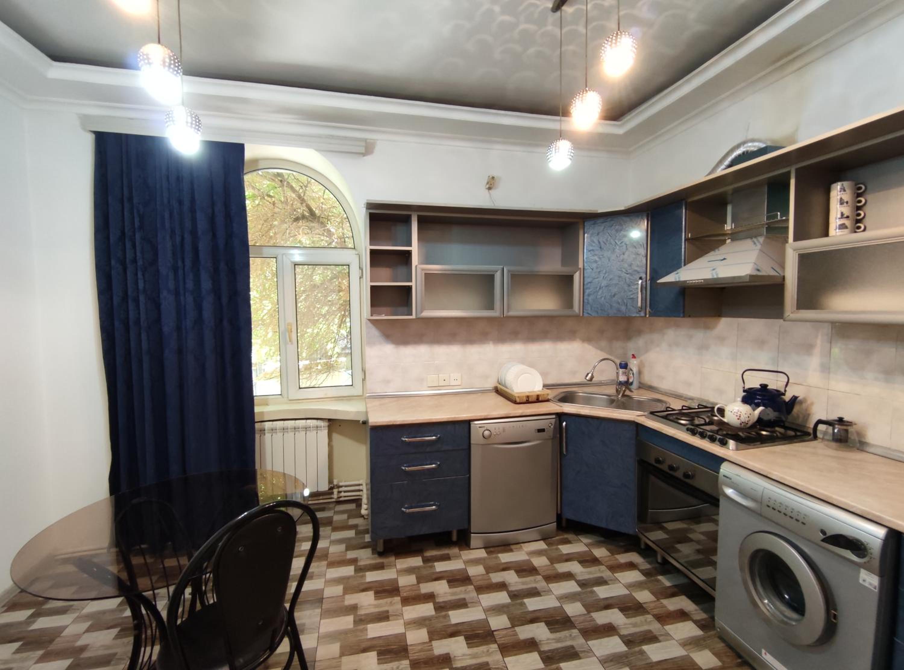 4 rooms cosy apartment in architectural monument of history and culture building of local significance of Azerbaijan.