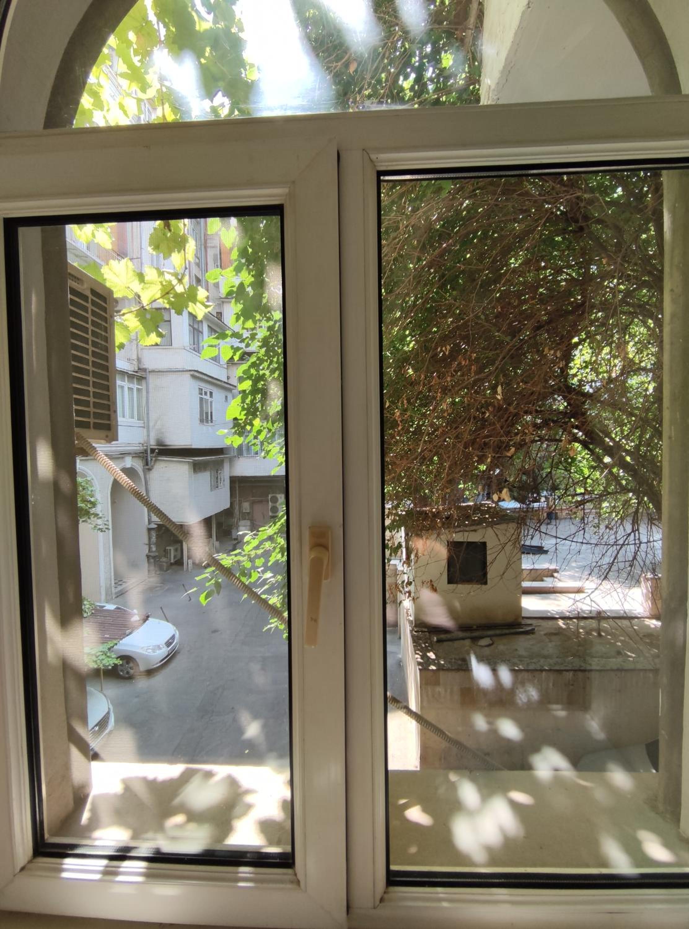 4 rooms cosy apartment in architectural monument of history and culture building of local significance of Azerbaijan.