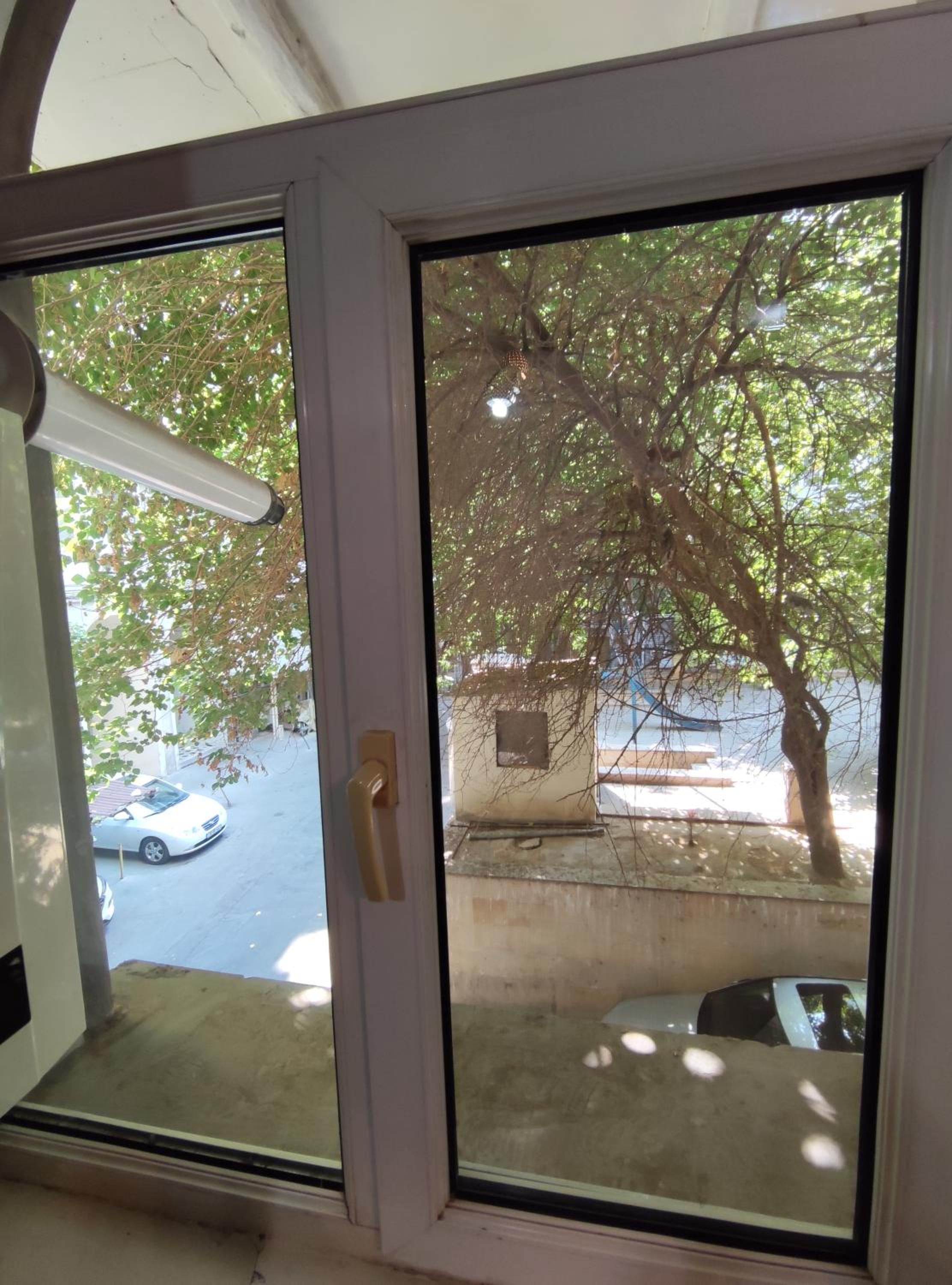 4 rooms cosy apartment in architectural monument of history and culture building of local significance of Azerbaijan.
