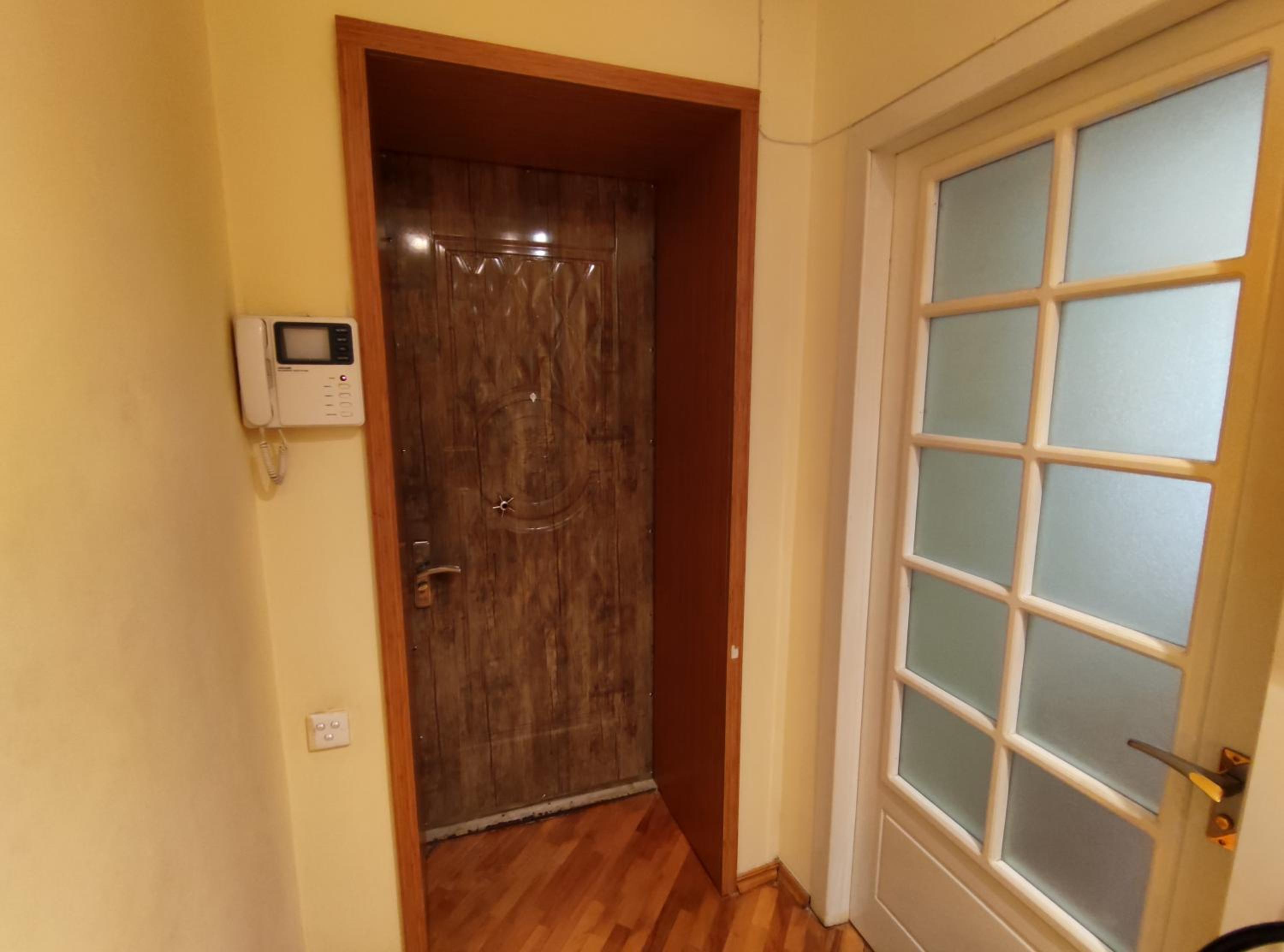 4 rooms cosy apartment in architectural monument of history and culture building of local significance of Azerbaijan.