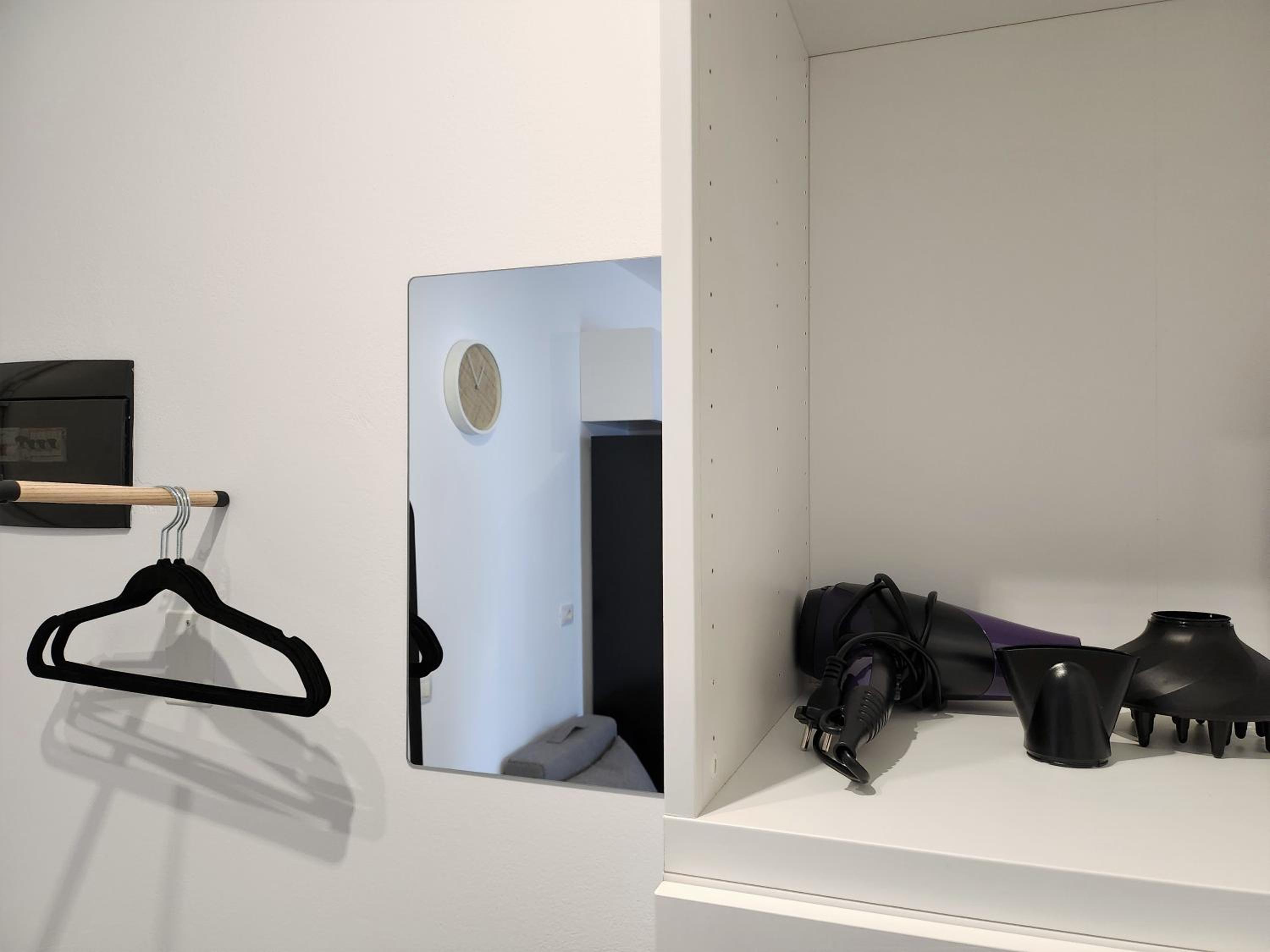 ELISOS Studio Apartment