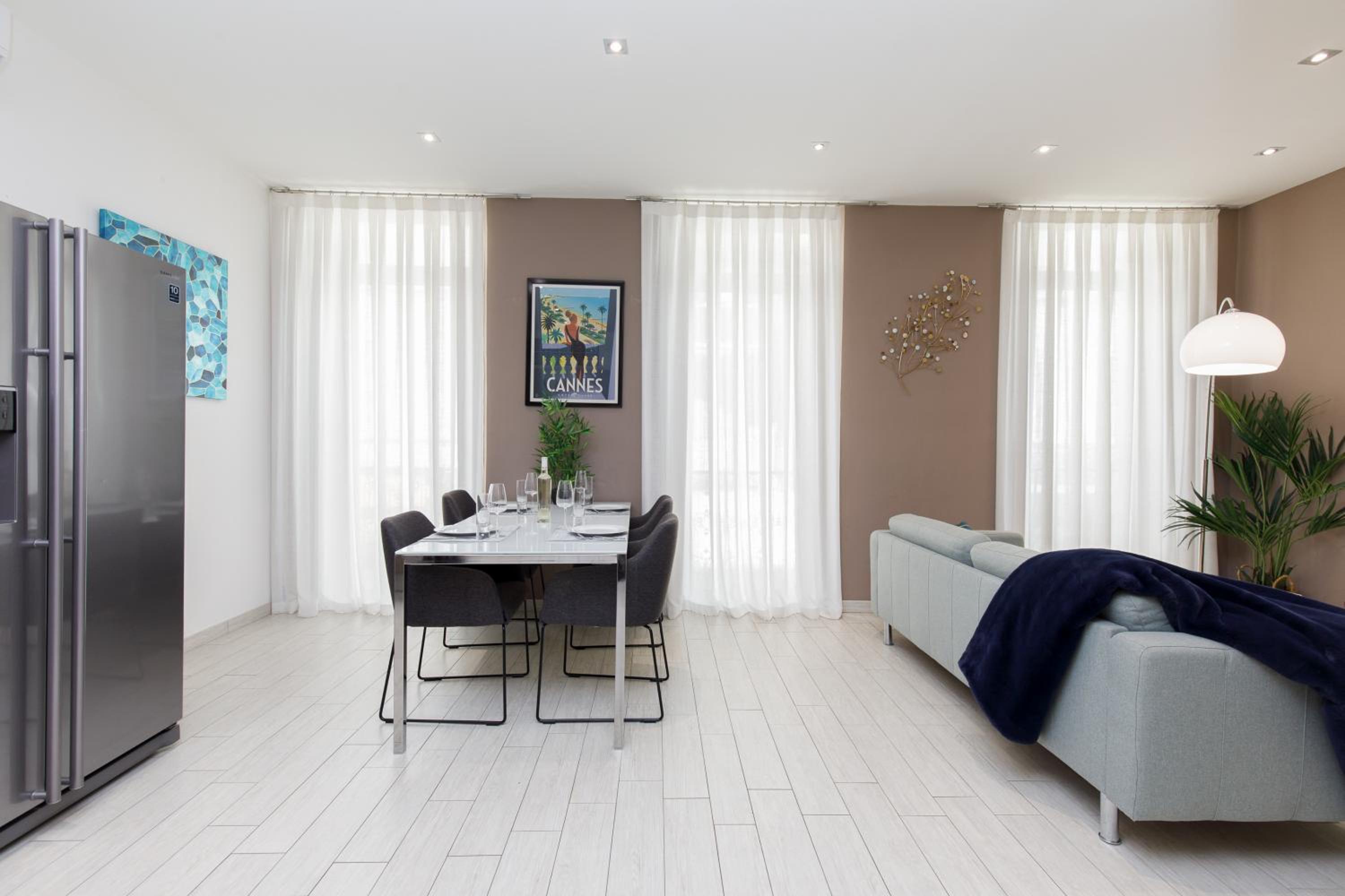 beautiful 3 room-flat near palais photo 4