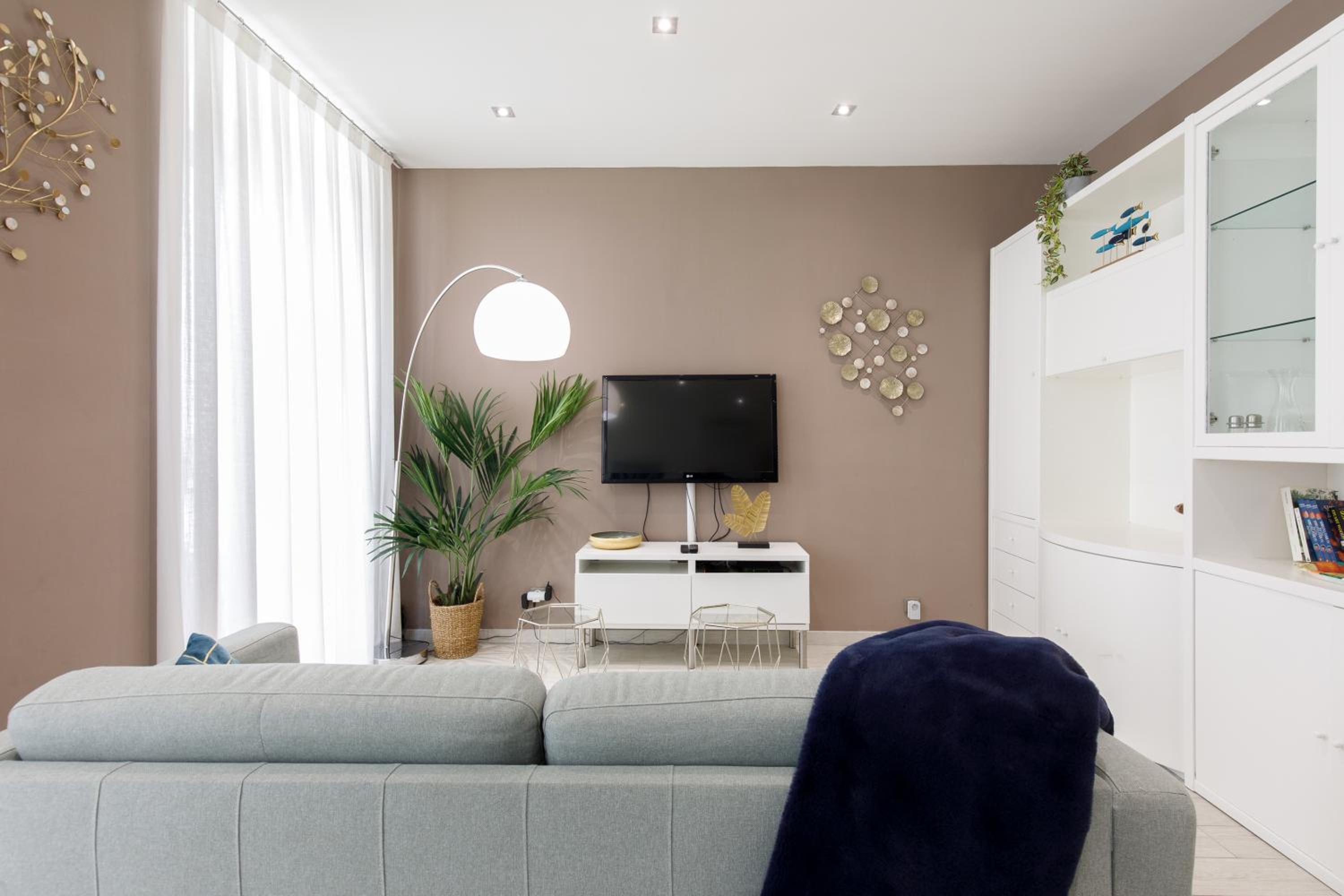 beautiful 3 room-flat near palais photo 3