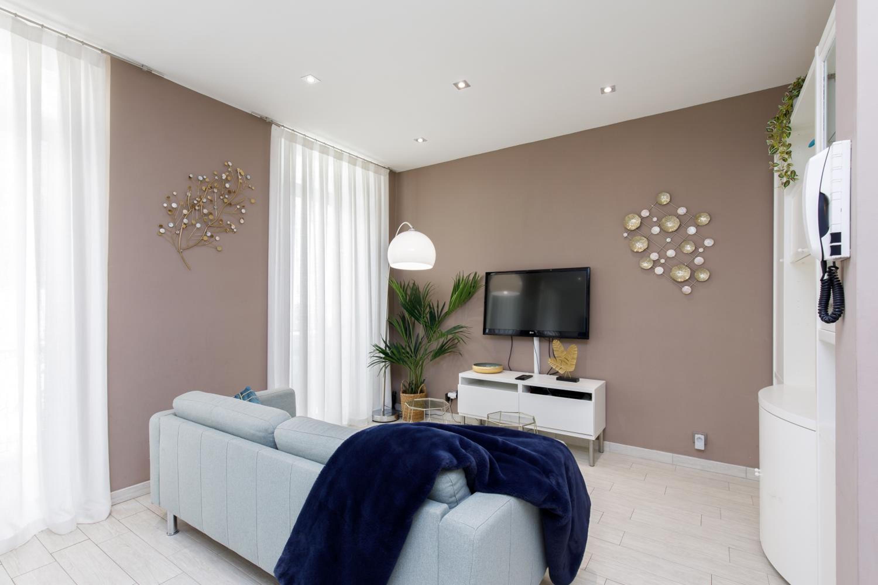beautiful 3 room-flat near palais photo 2