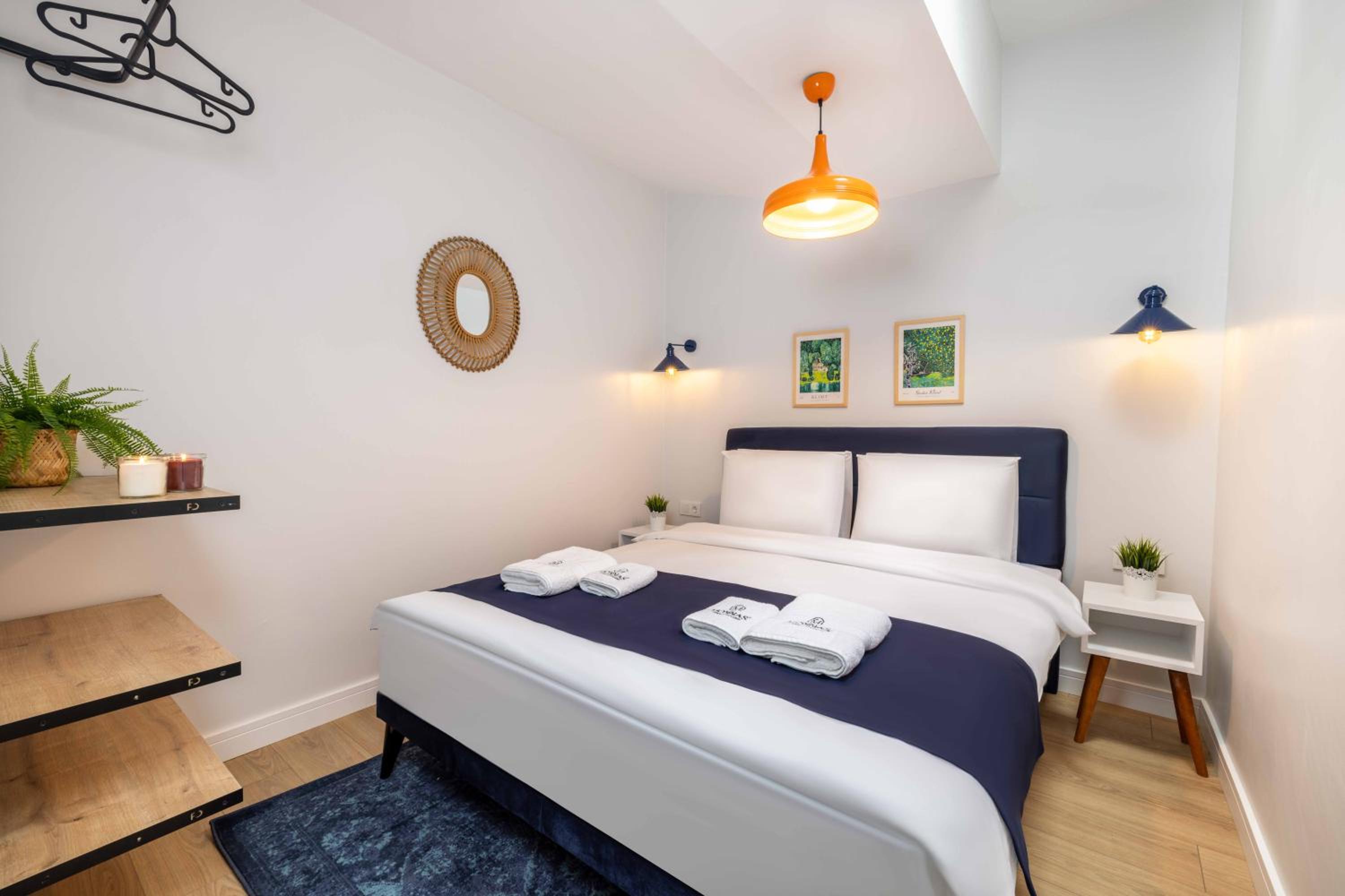 Monnas Suite - Image 165