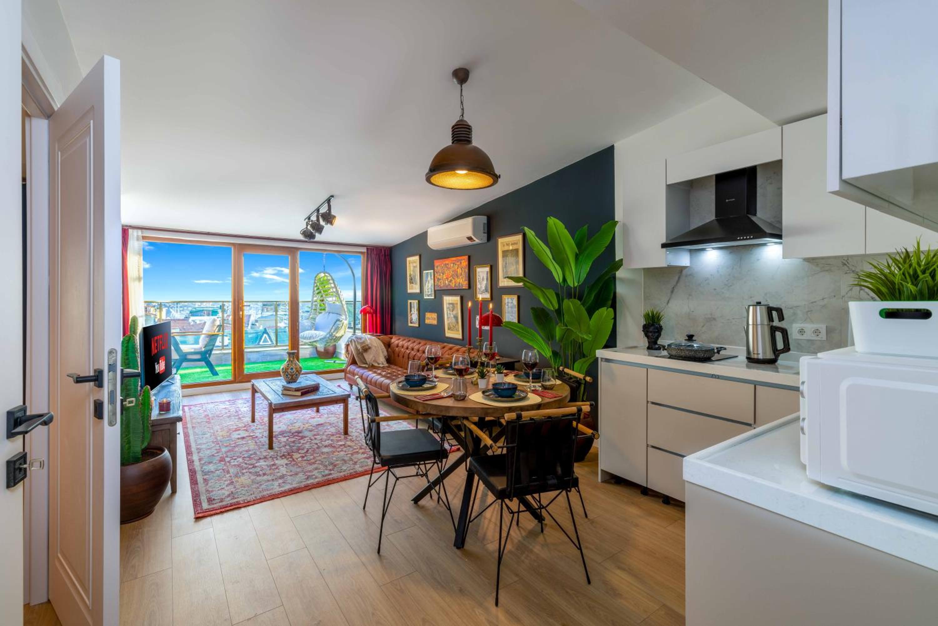 Monnas Suite - Image 169