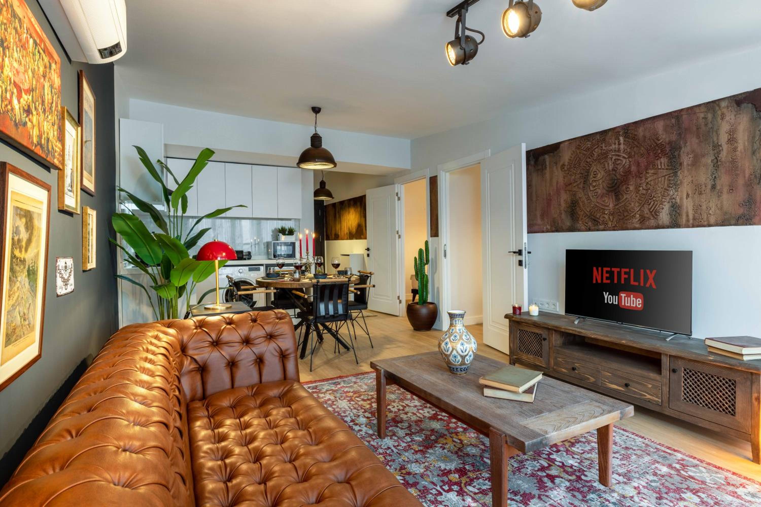 Monnas Suite - Image 75