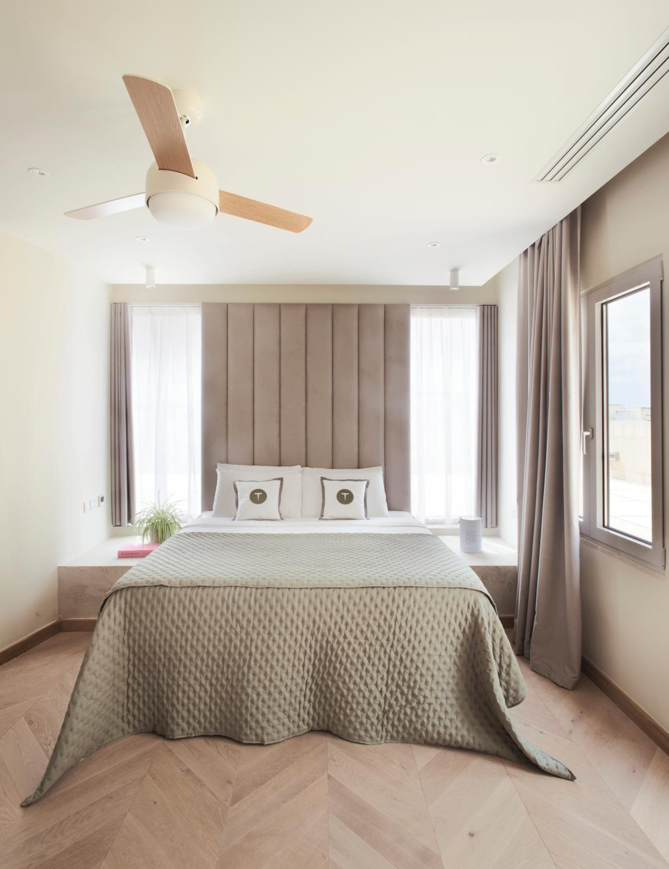 Trabuxu Boutique Living view 3