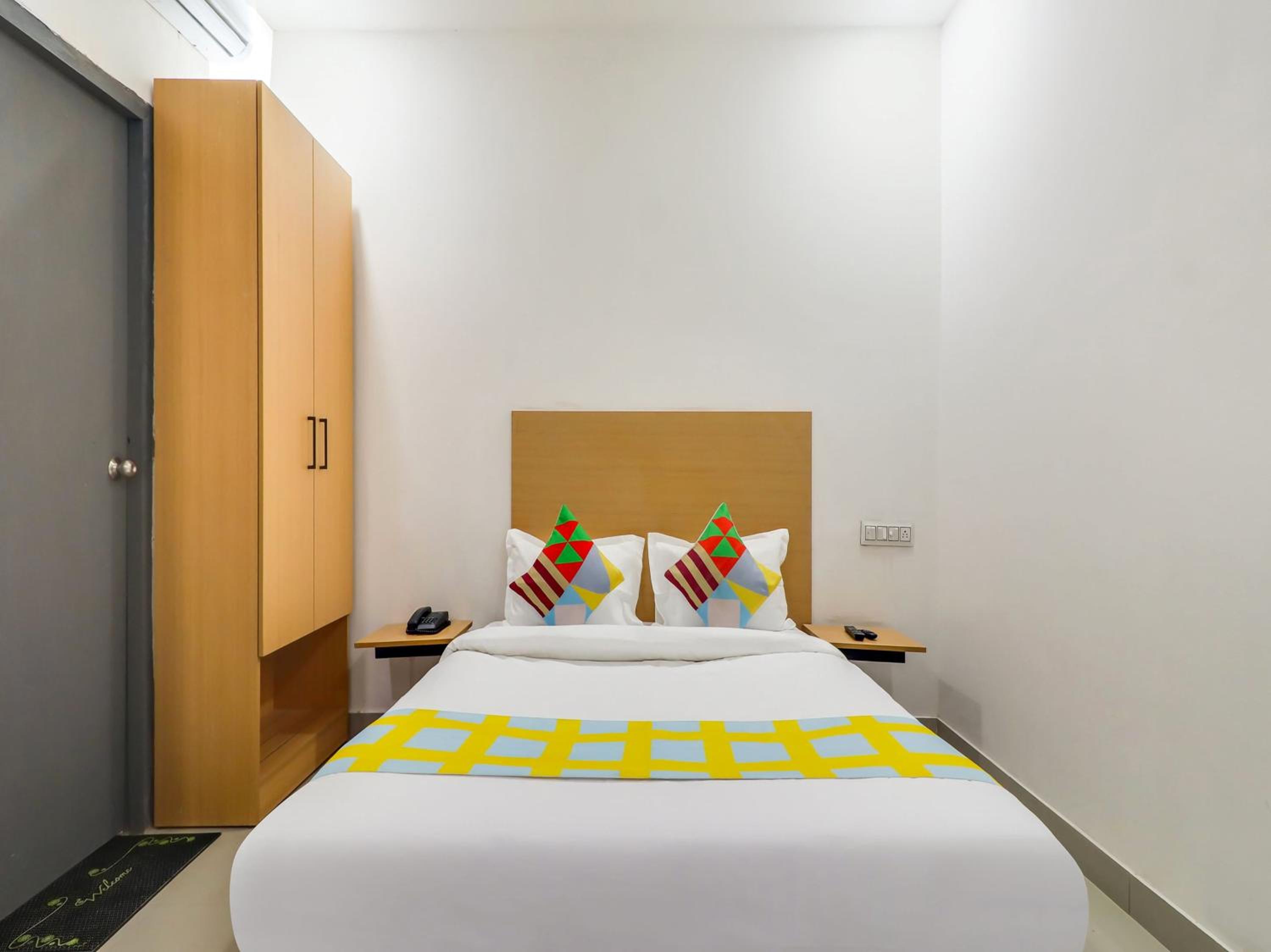 Hotel O Basera Homes Jankipuram