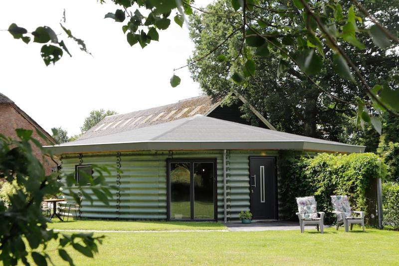 Hoeve H-art, Silo 161, Uniek Drents silo-appartement met privé terras en rust