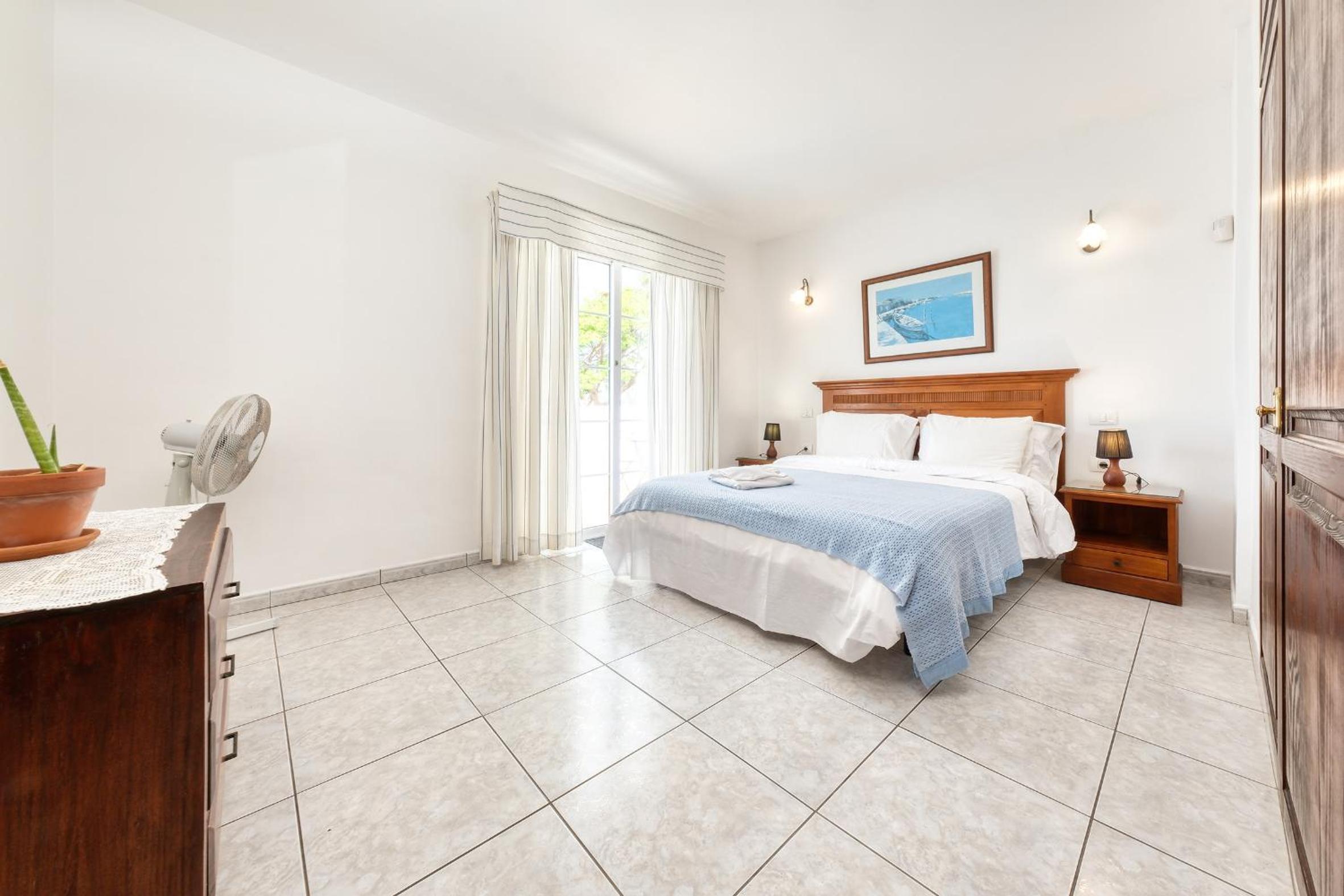 Casa El Paraiso - Private Pool, Jacuzzi, Air-con and BBQ By Lanzarote Vacation Homes