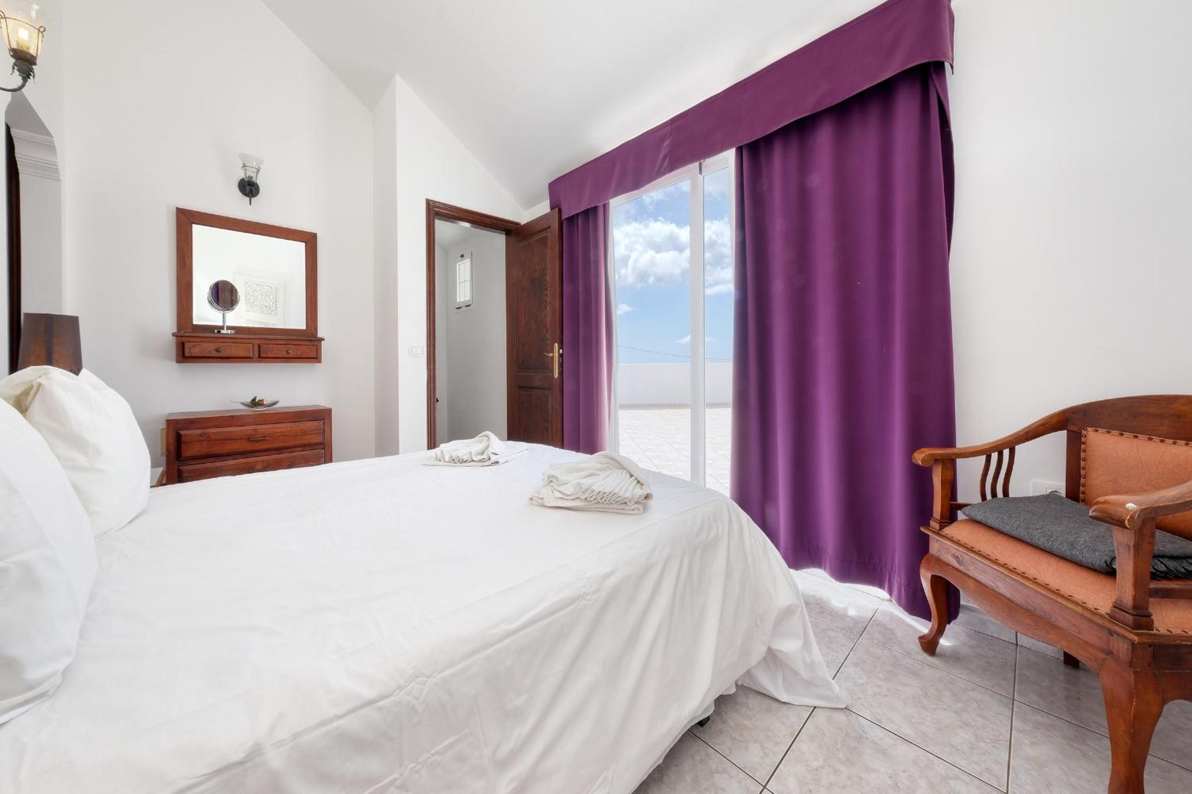 Casa El Paraiso - Private Pool, Jacuzzi, Air-con and BBQ By Lanzarote Vacation Homes