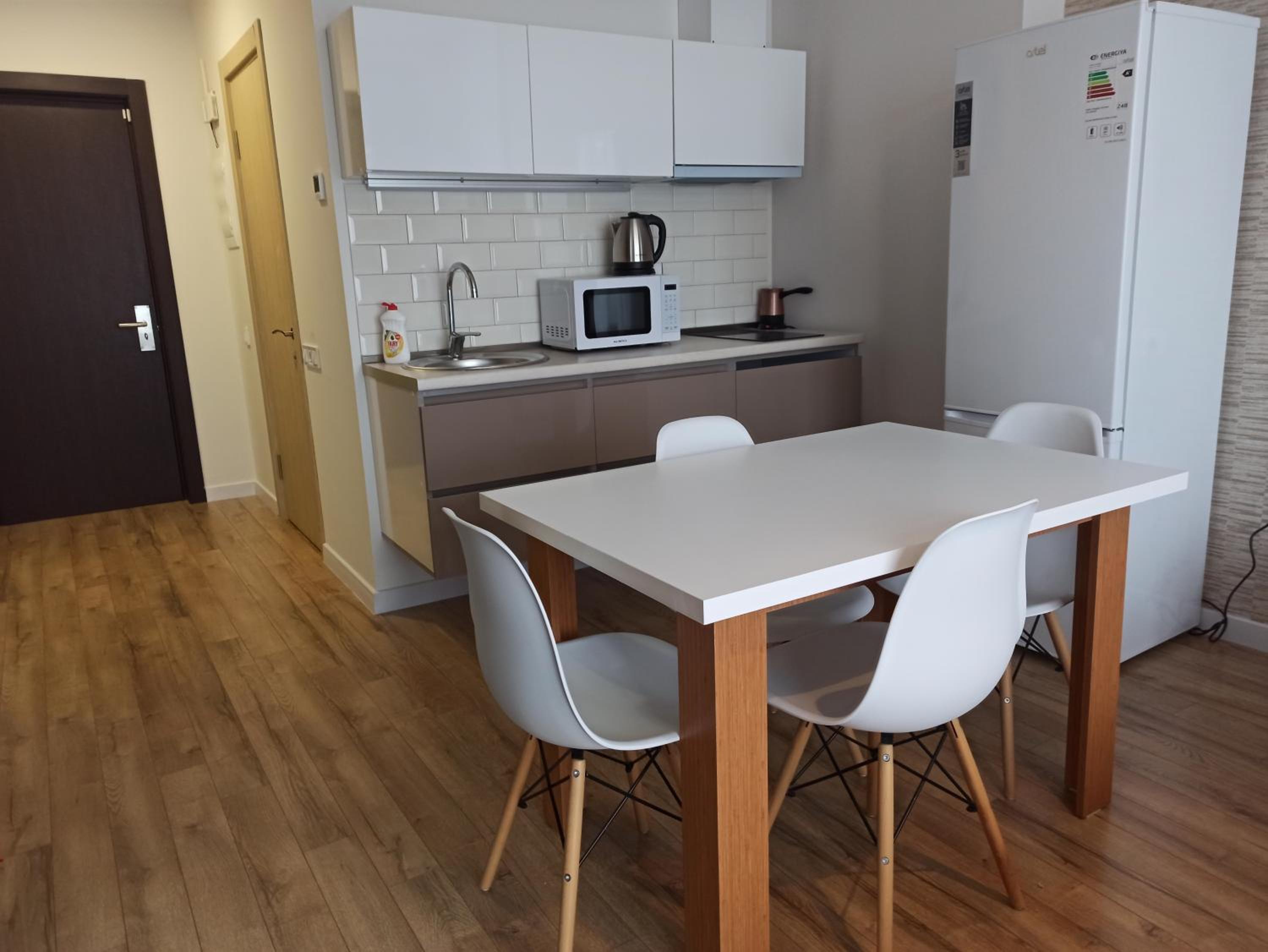 Spacious Stylish Studio With Pool and Jacuzzi view 5