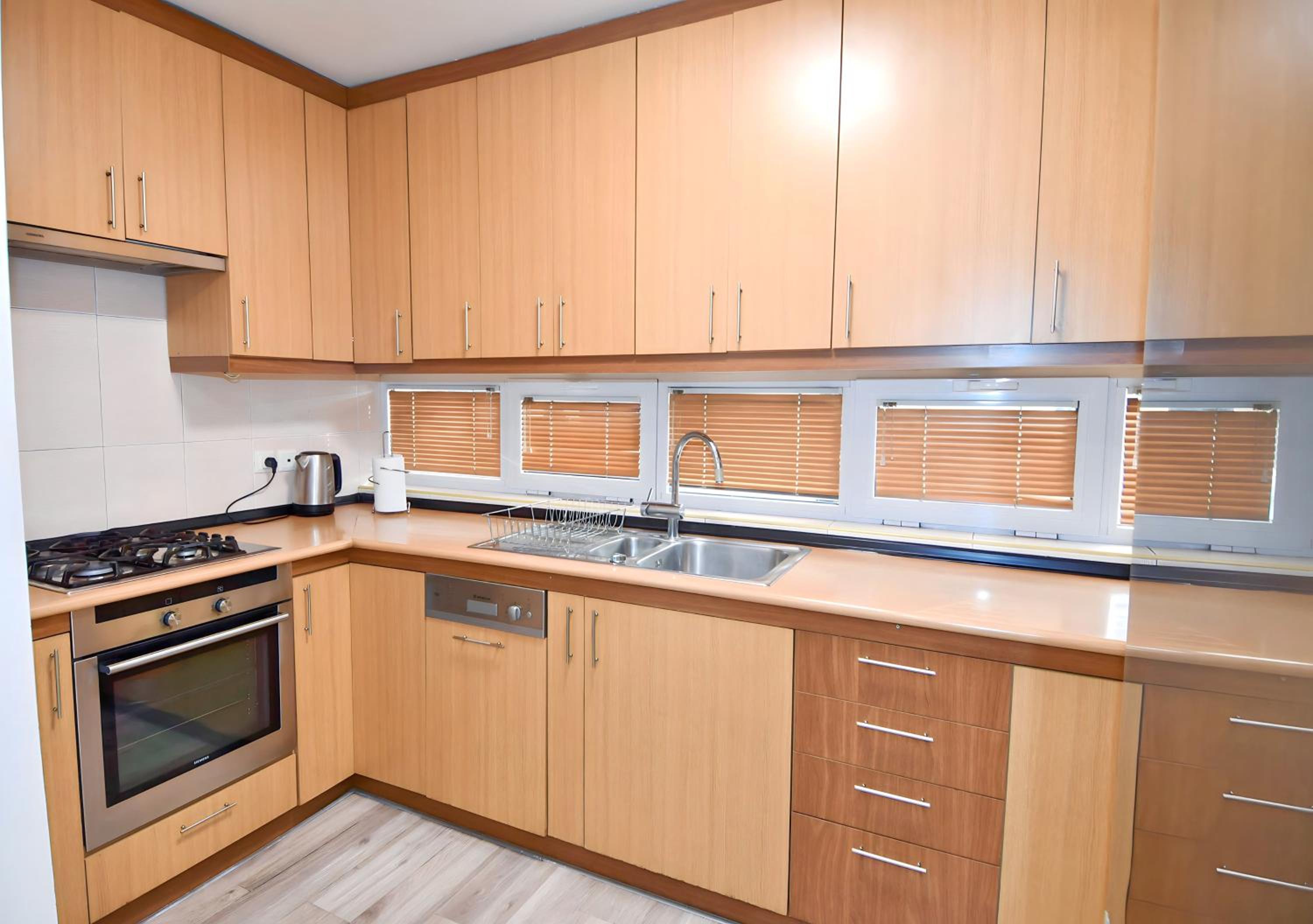 Prime Apartment On Aram Street,2 Bedrooms,2 Bathrooms,Open Balcony