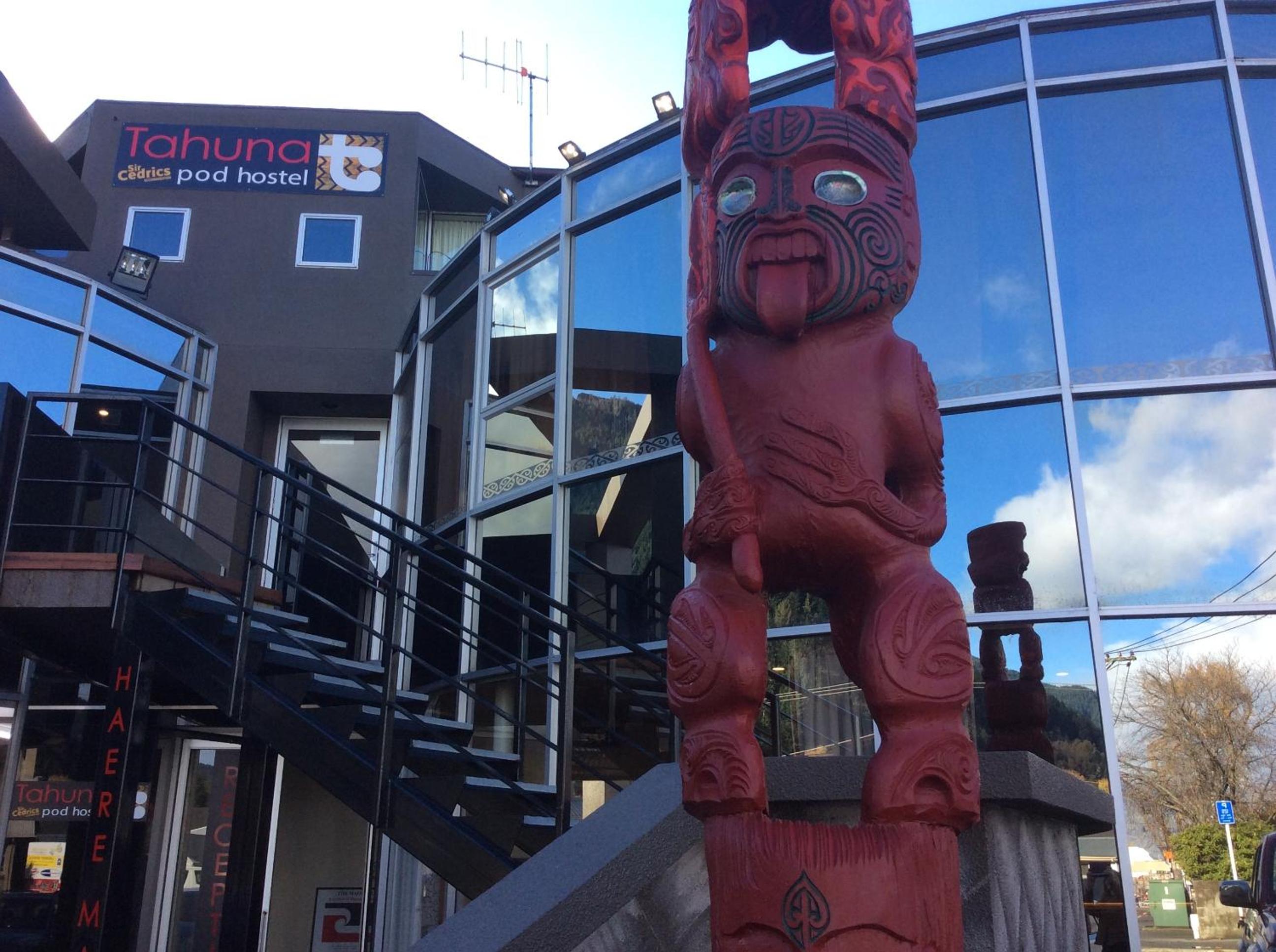 Tahuna Pod Hostel