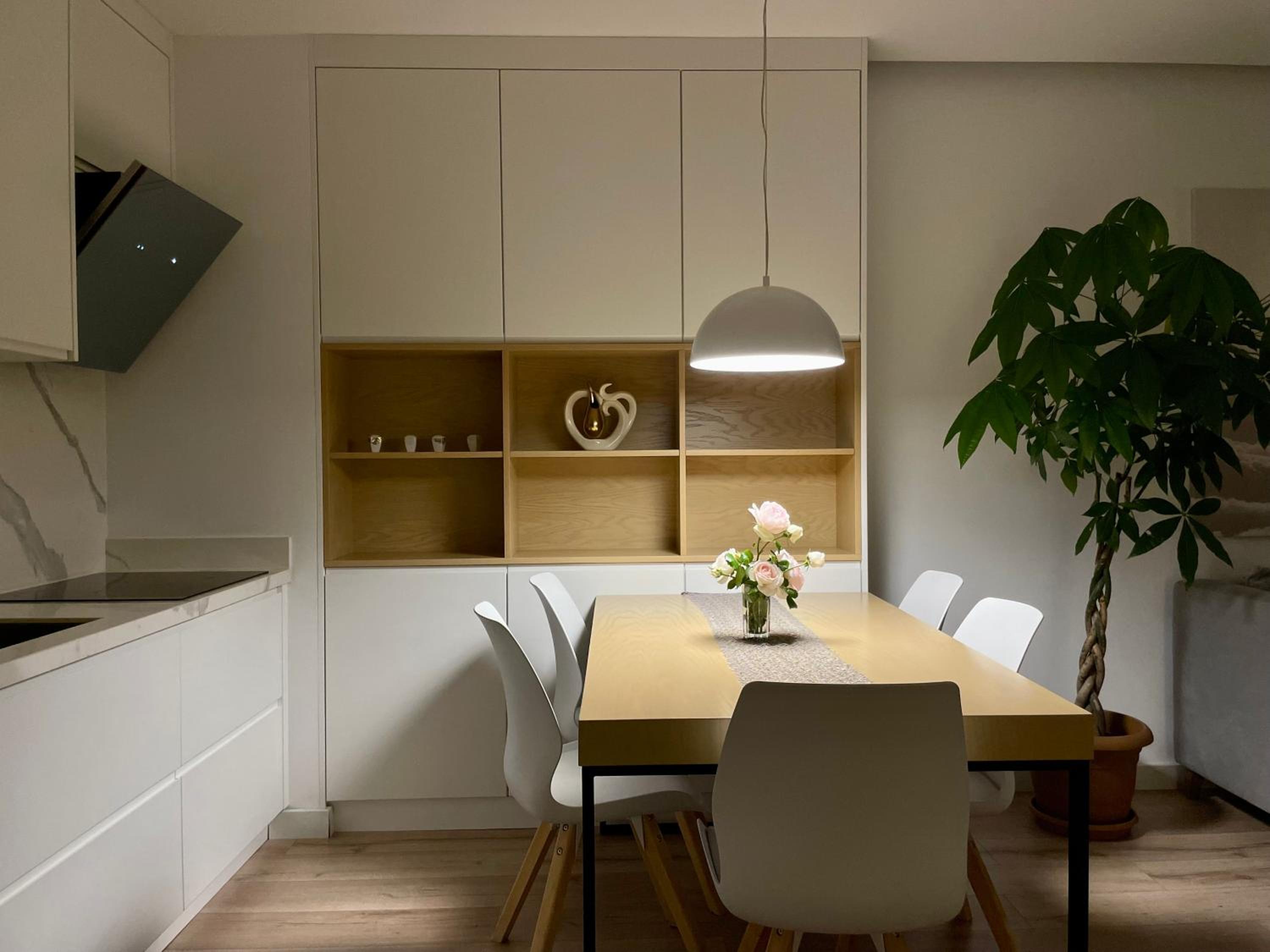 Luxury Lily's apartment
