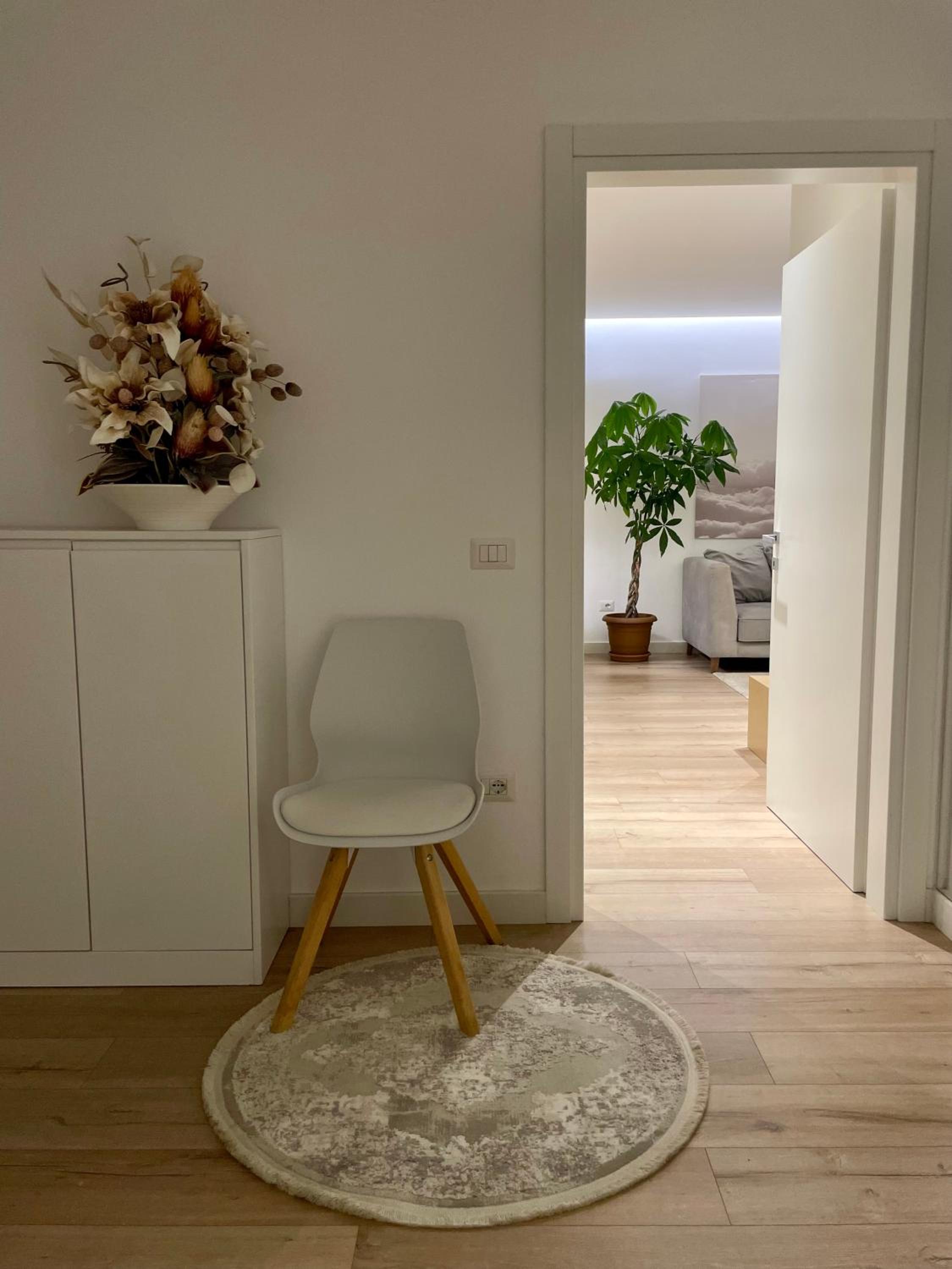 Luxury Lily's apartment