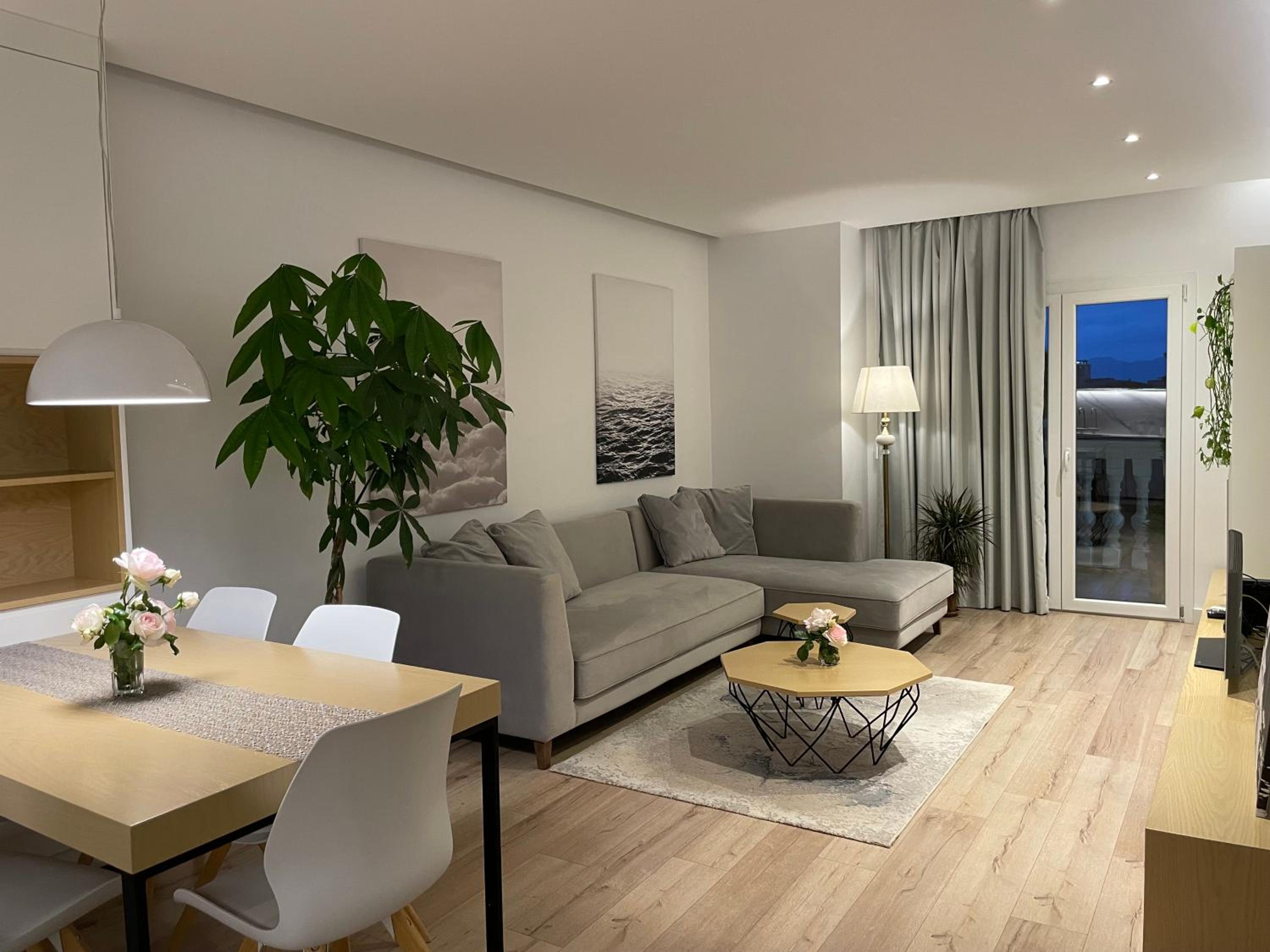 Luxury Lily's apartment