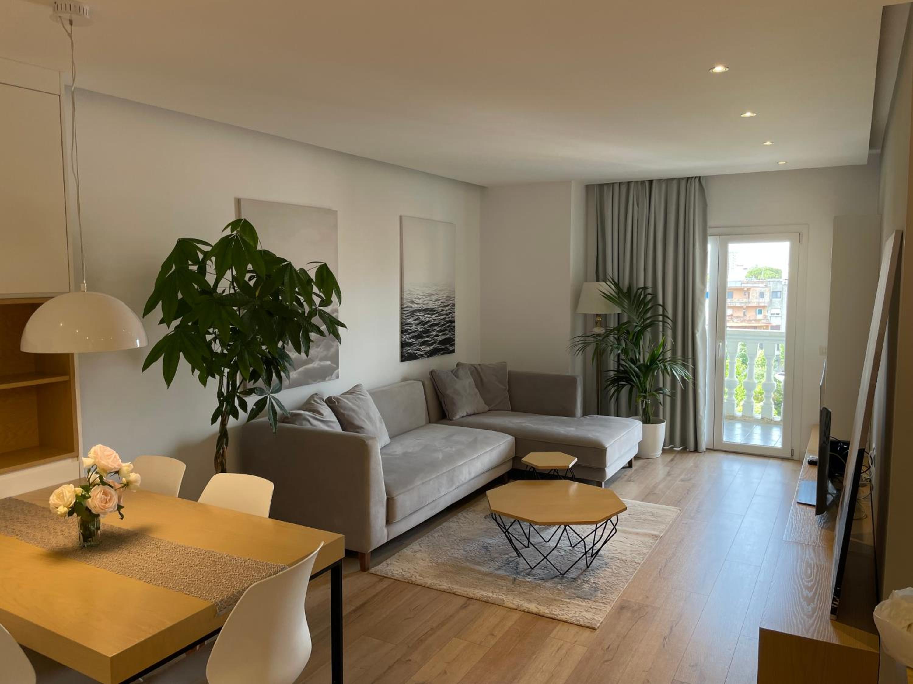 Luxury Lily's apartment