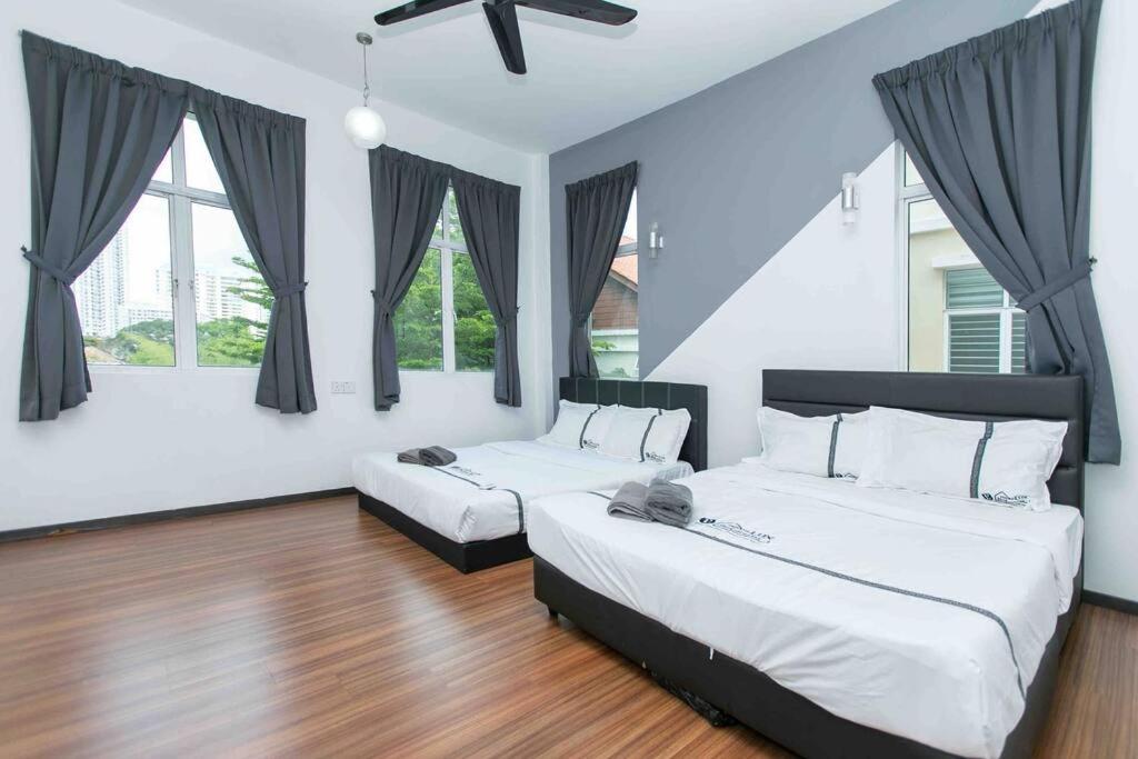 Georgetown Bungalow Pool table 5BR 20pax photo 8