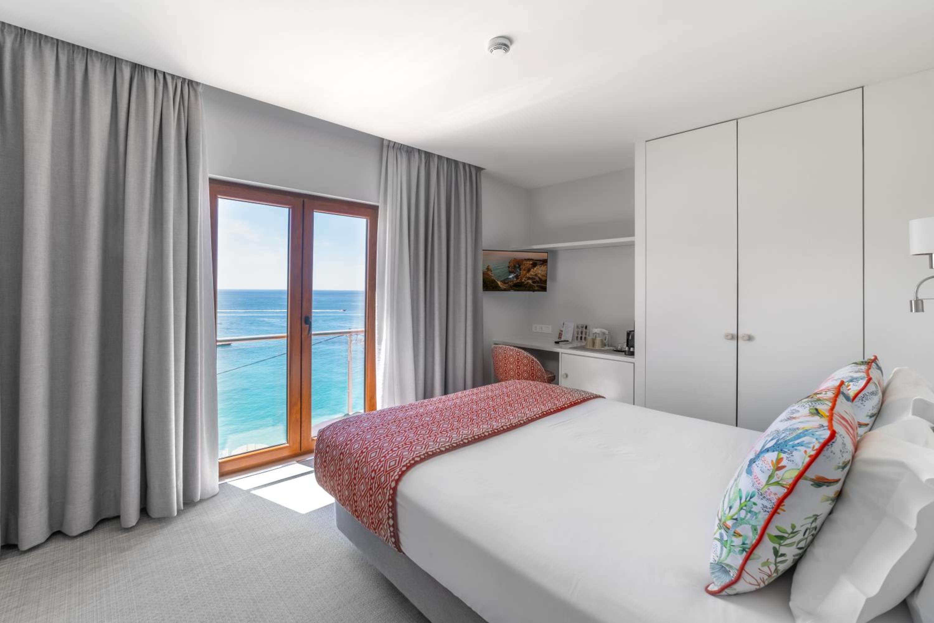 Carvoeiro Vacations - Castelo Guest House - Property Image 33