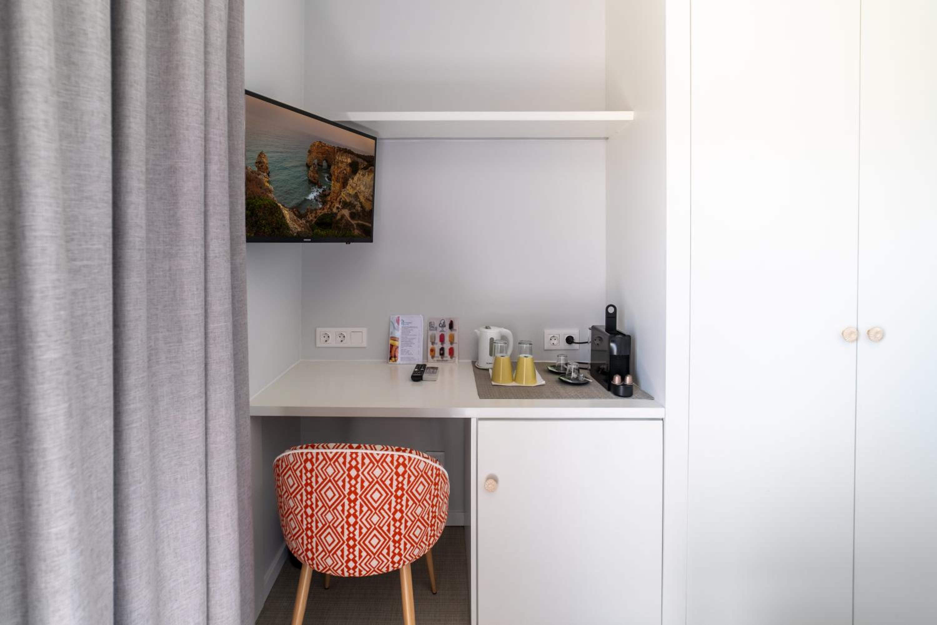 Carvoeiro Vacations - Castelo Guest House - Property Image 32