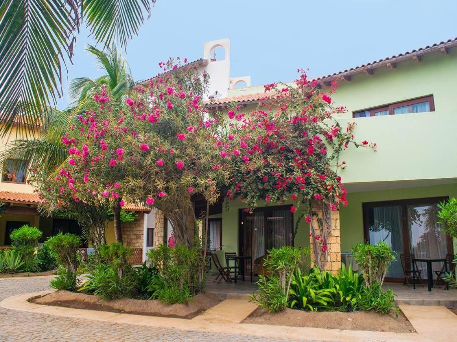 Porto Antigo 1 - Three bedroom, pool & wifi