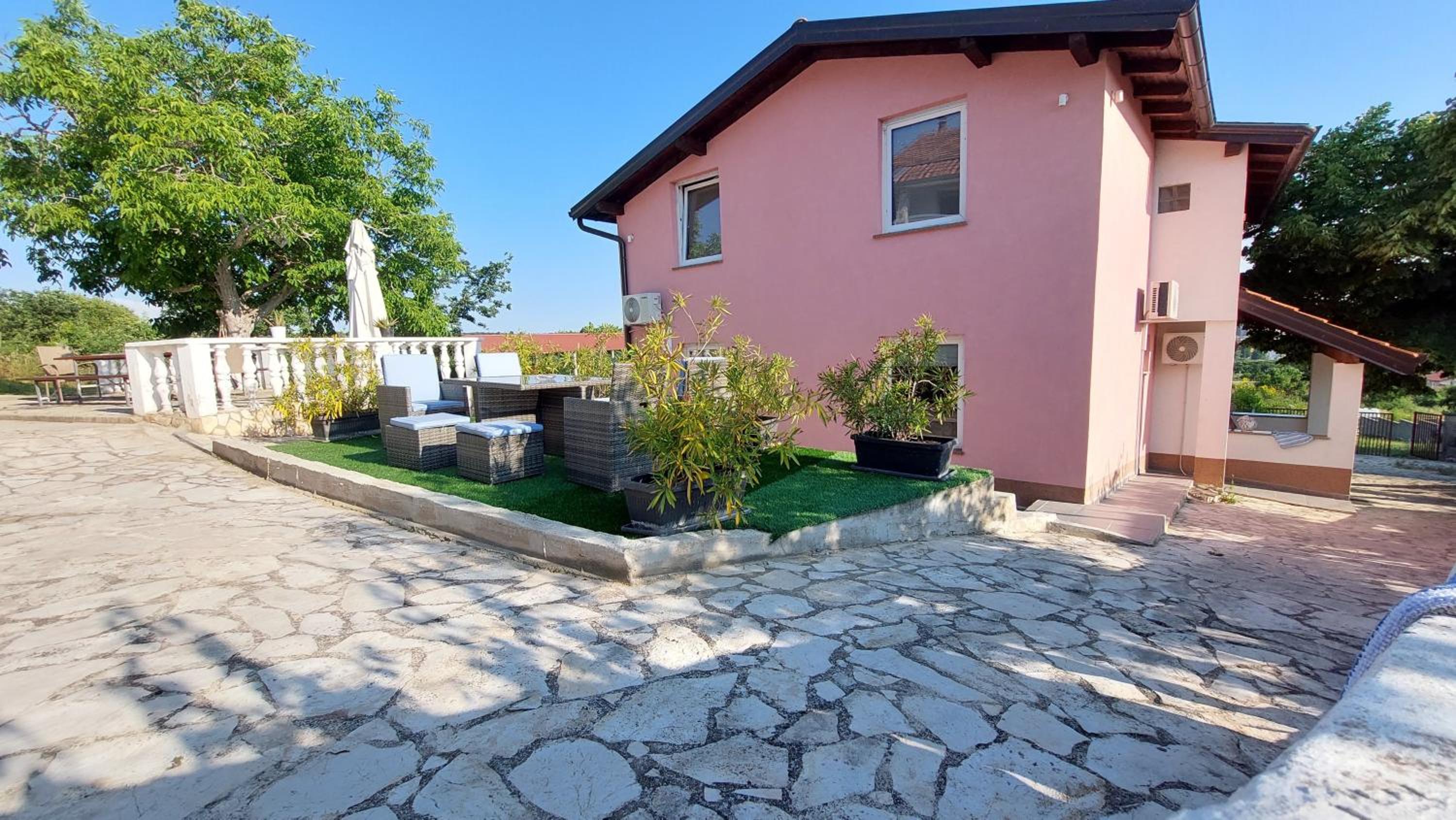 Vila Neyra
