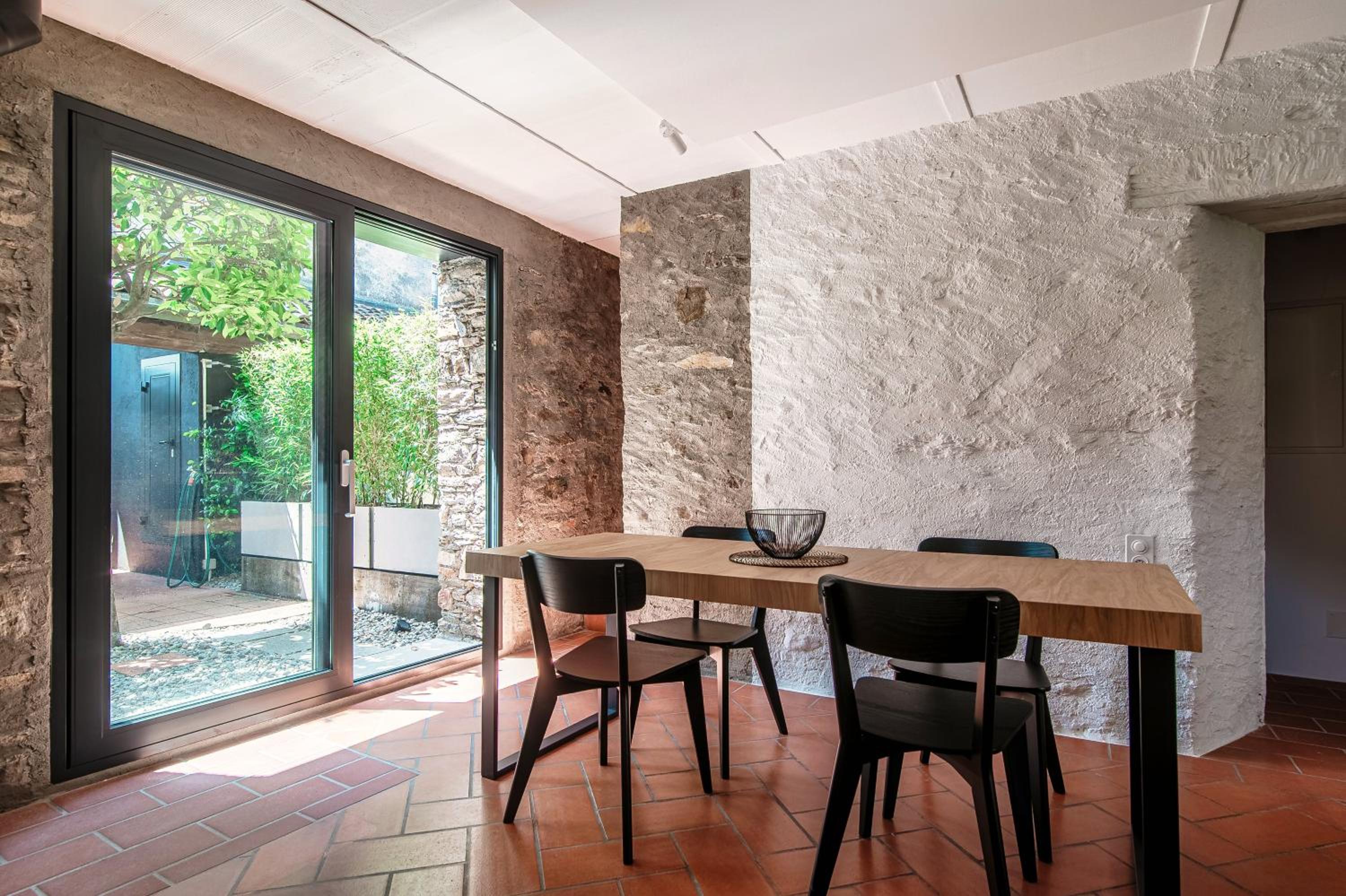 Casa Brocchi by Quokka 360 - unique design house with garden