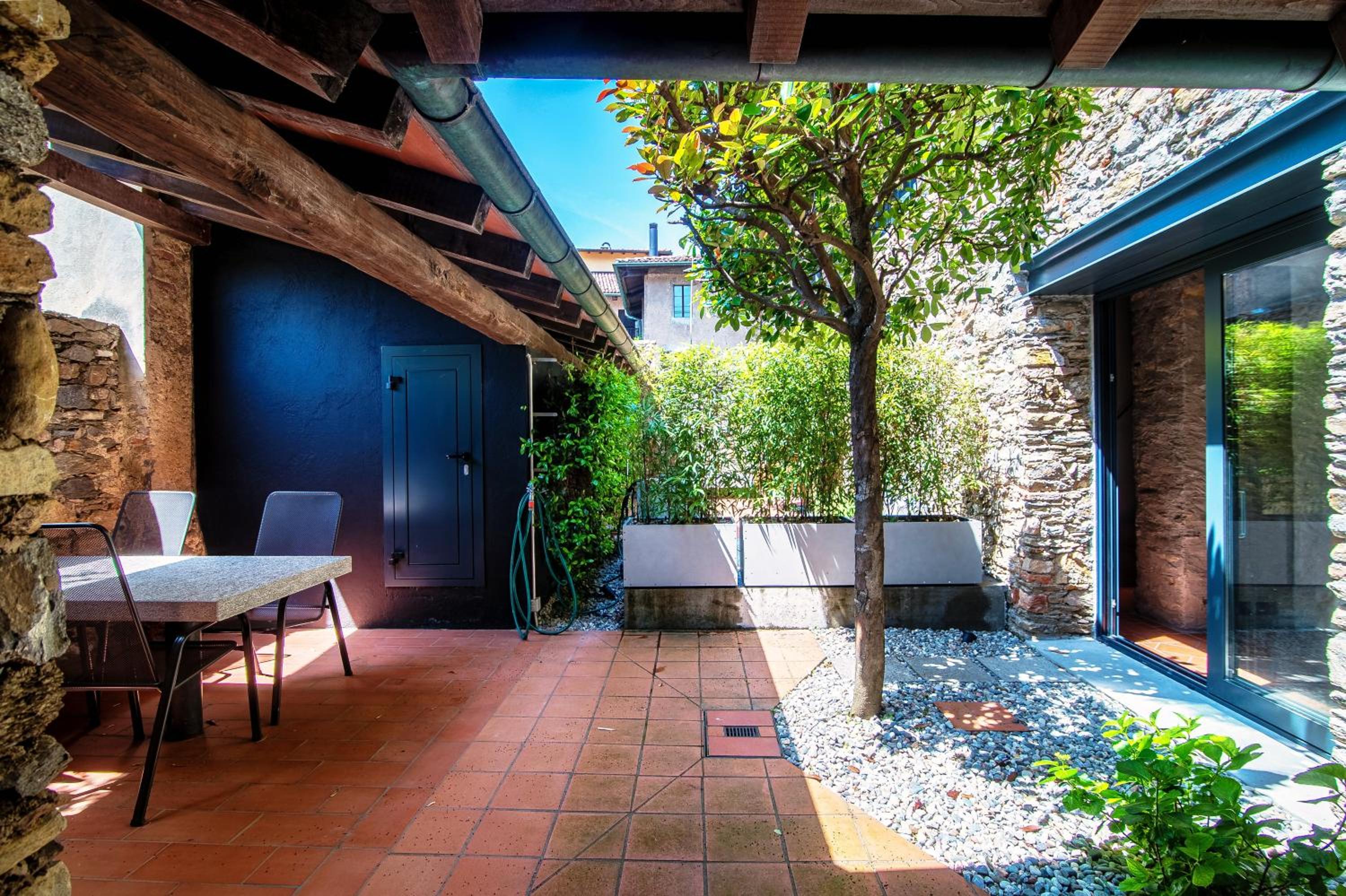 Casa Brocchi by Quokka 360 - unique design house with garden