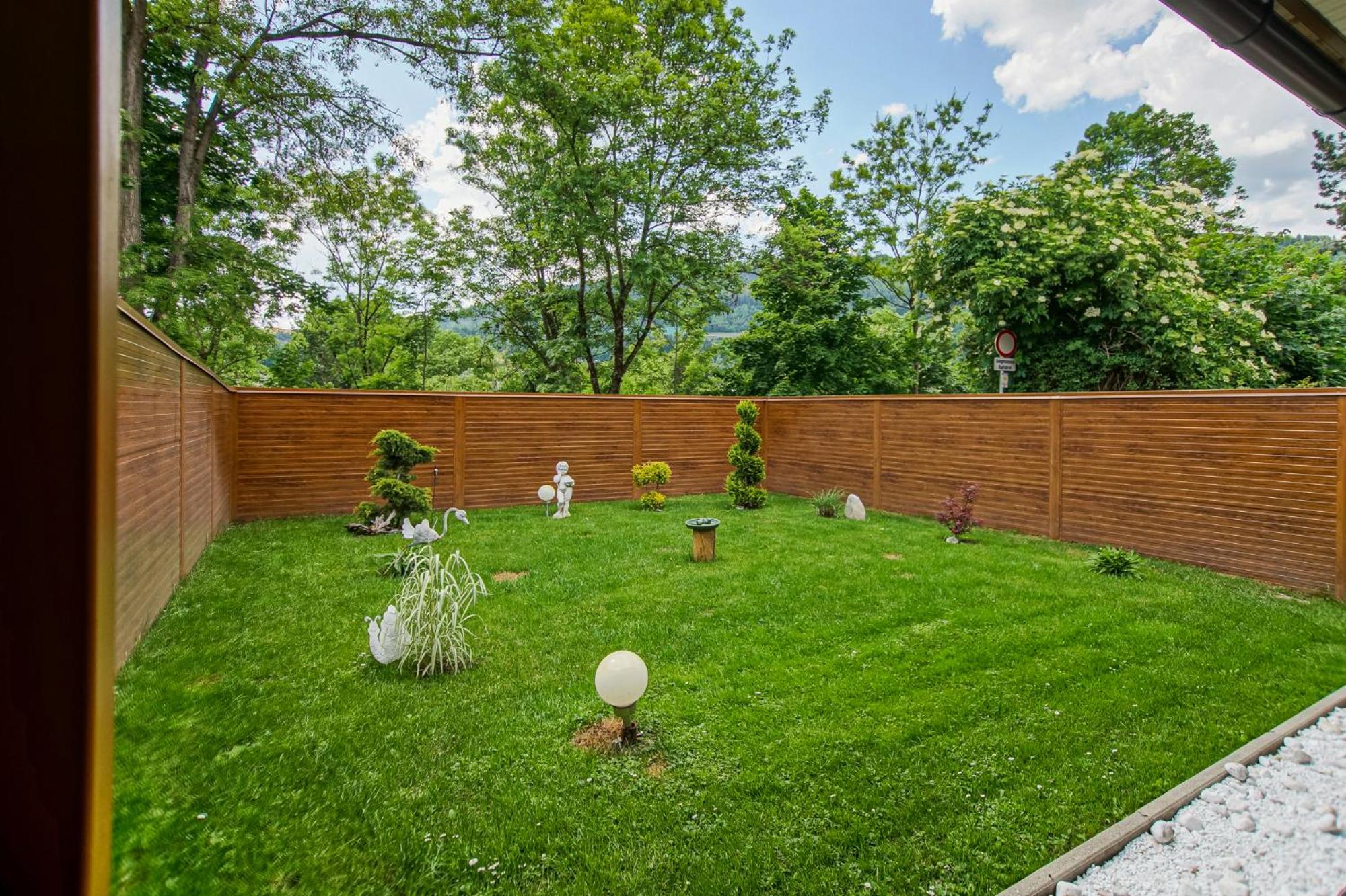 AusZeit Steiraland 6 mit überdachter Terasse schönen Garten und kostenlosen Parkplatz