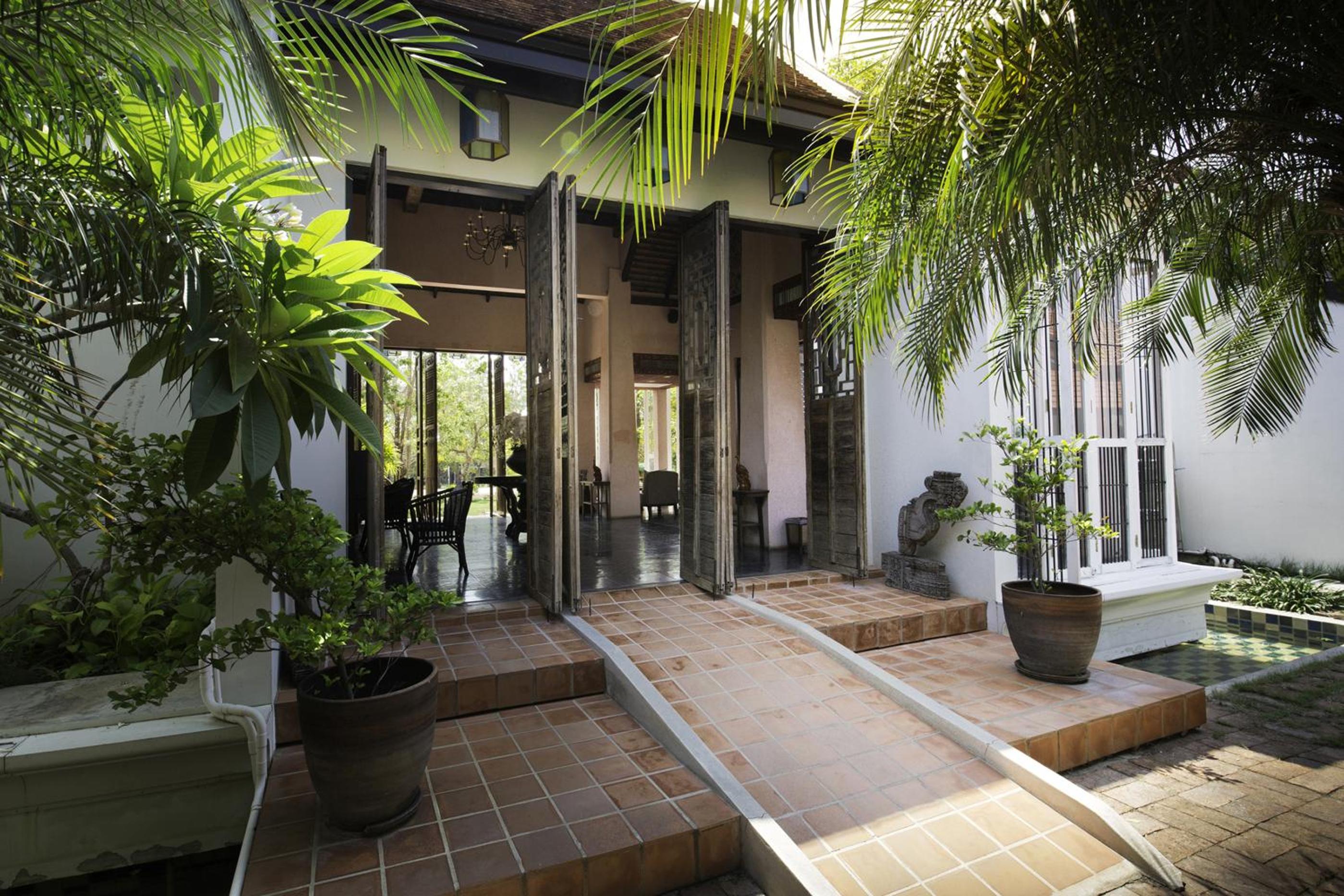 Tharaburi Resort