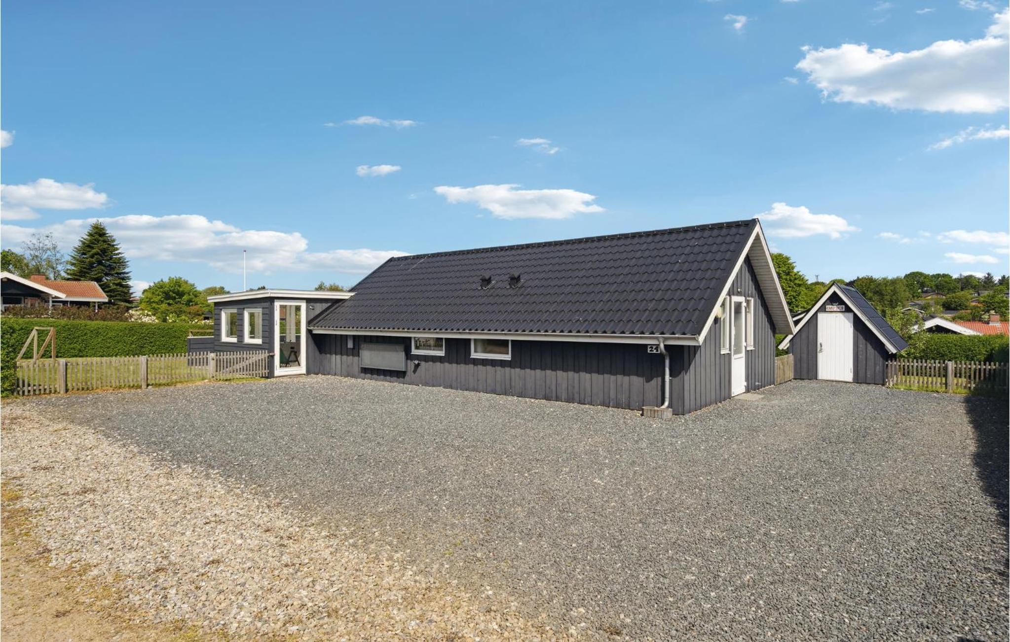 Gorgeous Home In Hejls With Wifi