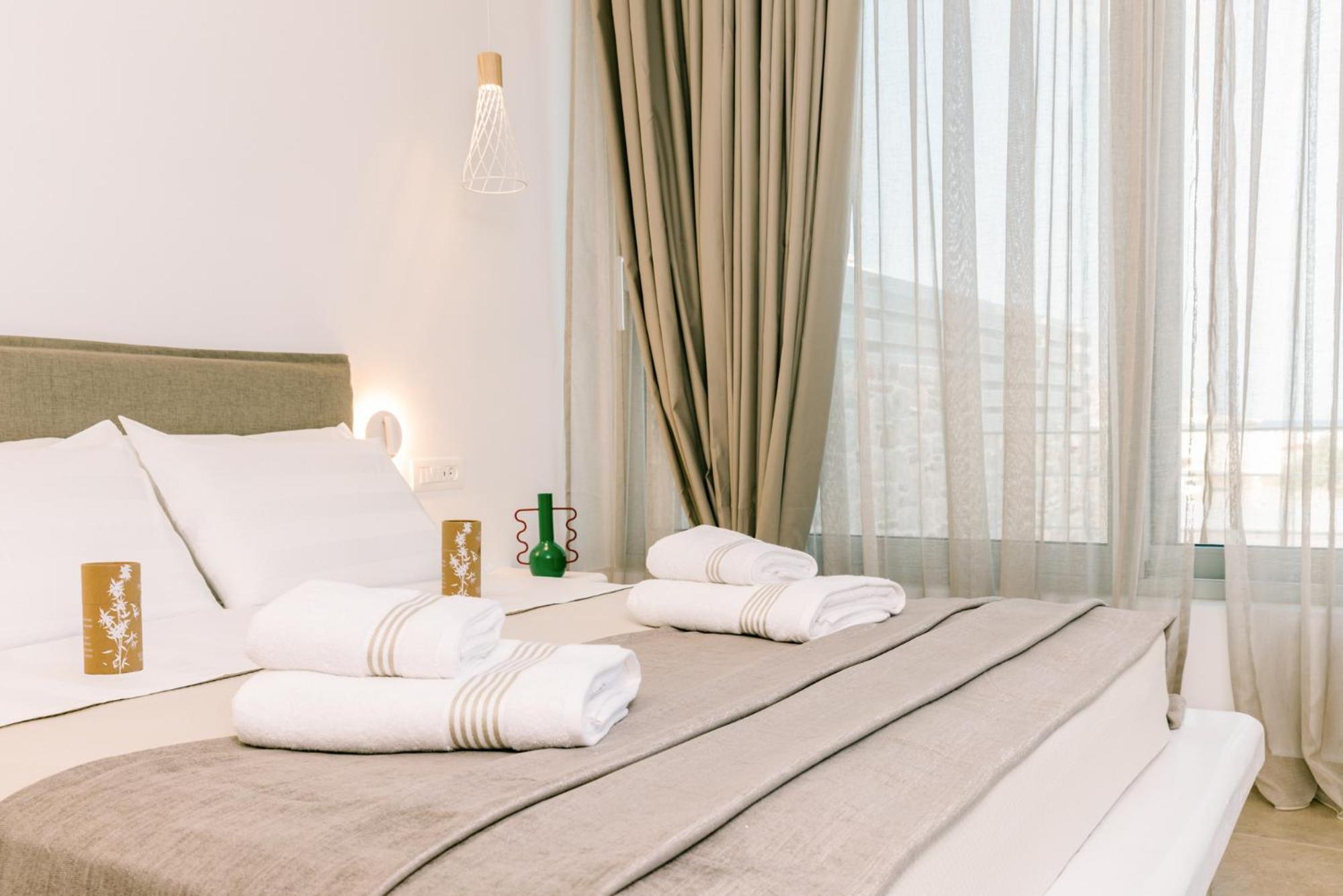 Orelia Luxury Villas