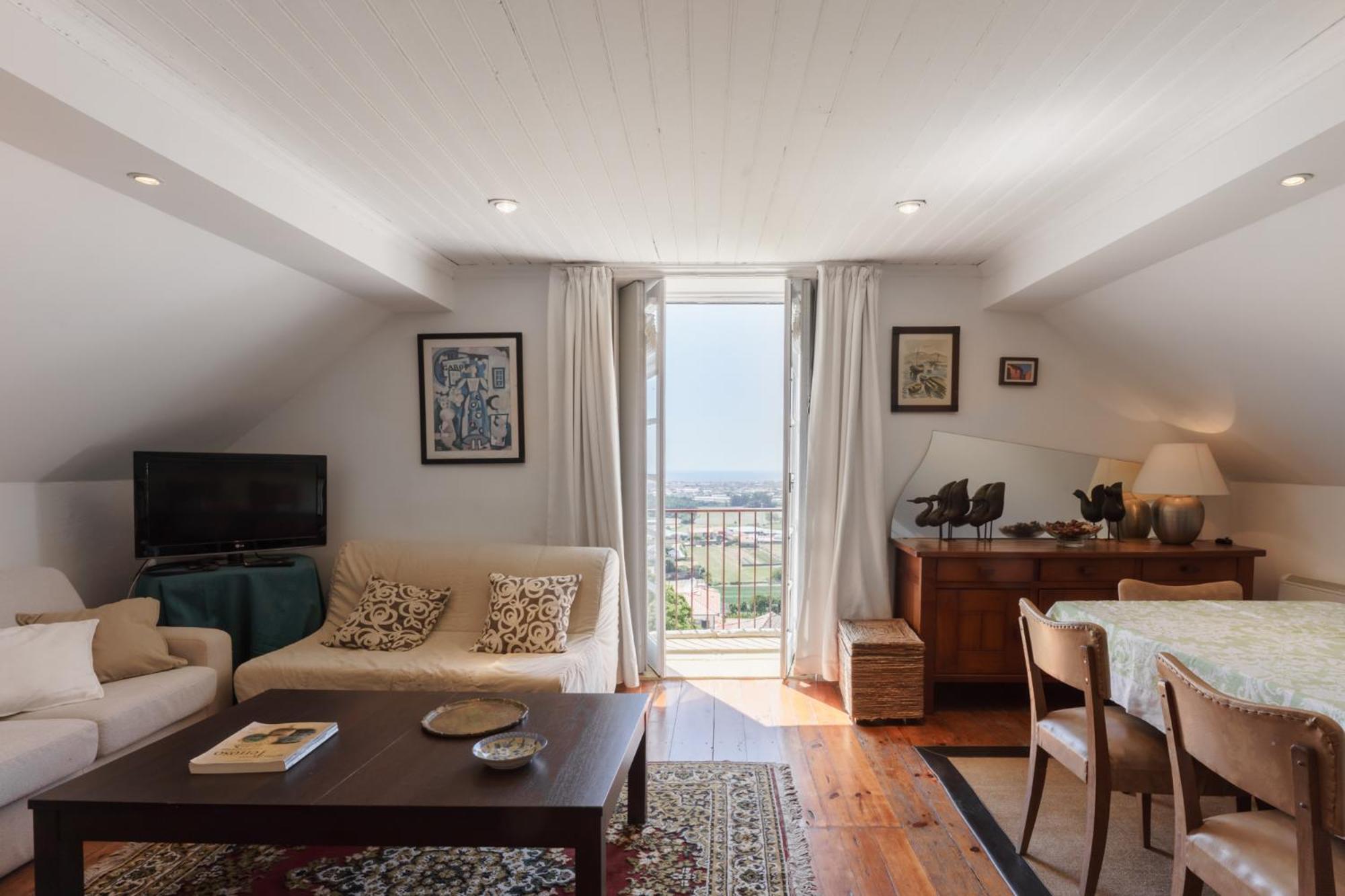 Villa with private pool and garden by Go2oporto view 3