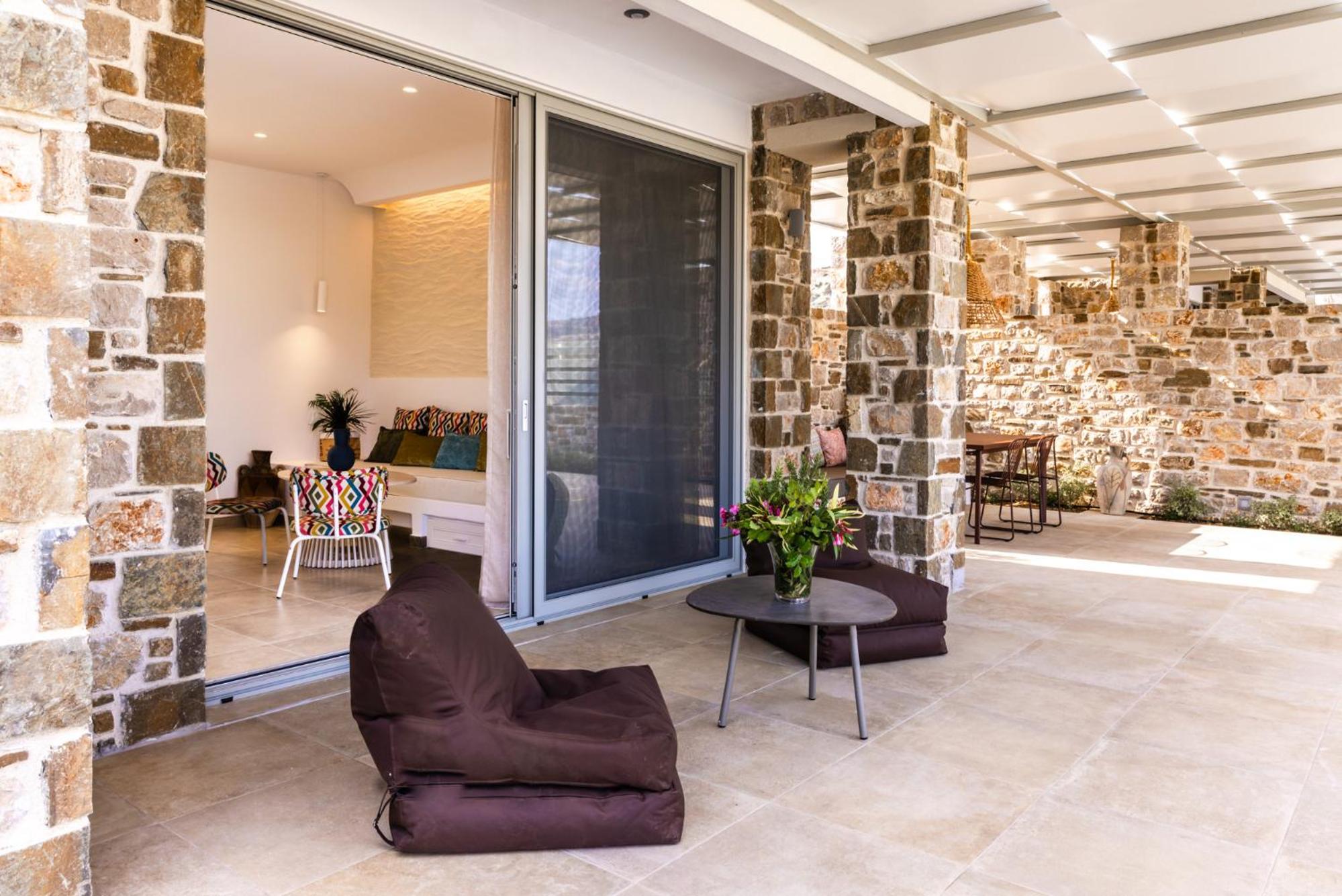 Orelia Luxury Villas